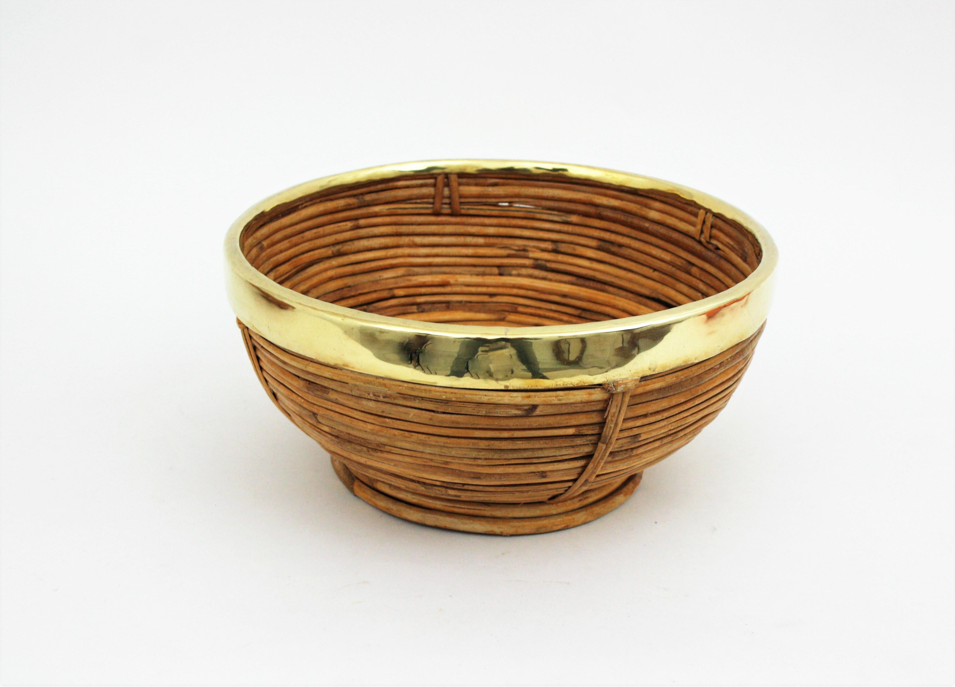 Rattan and Brass Basket Centerpiece Bowl, Italy, 1970s For Sale 2