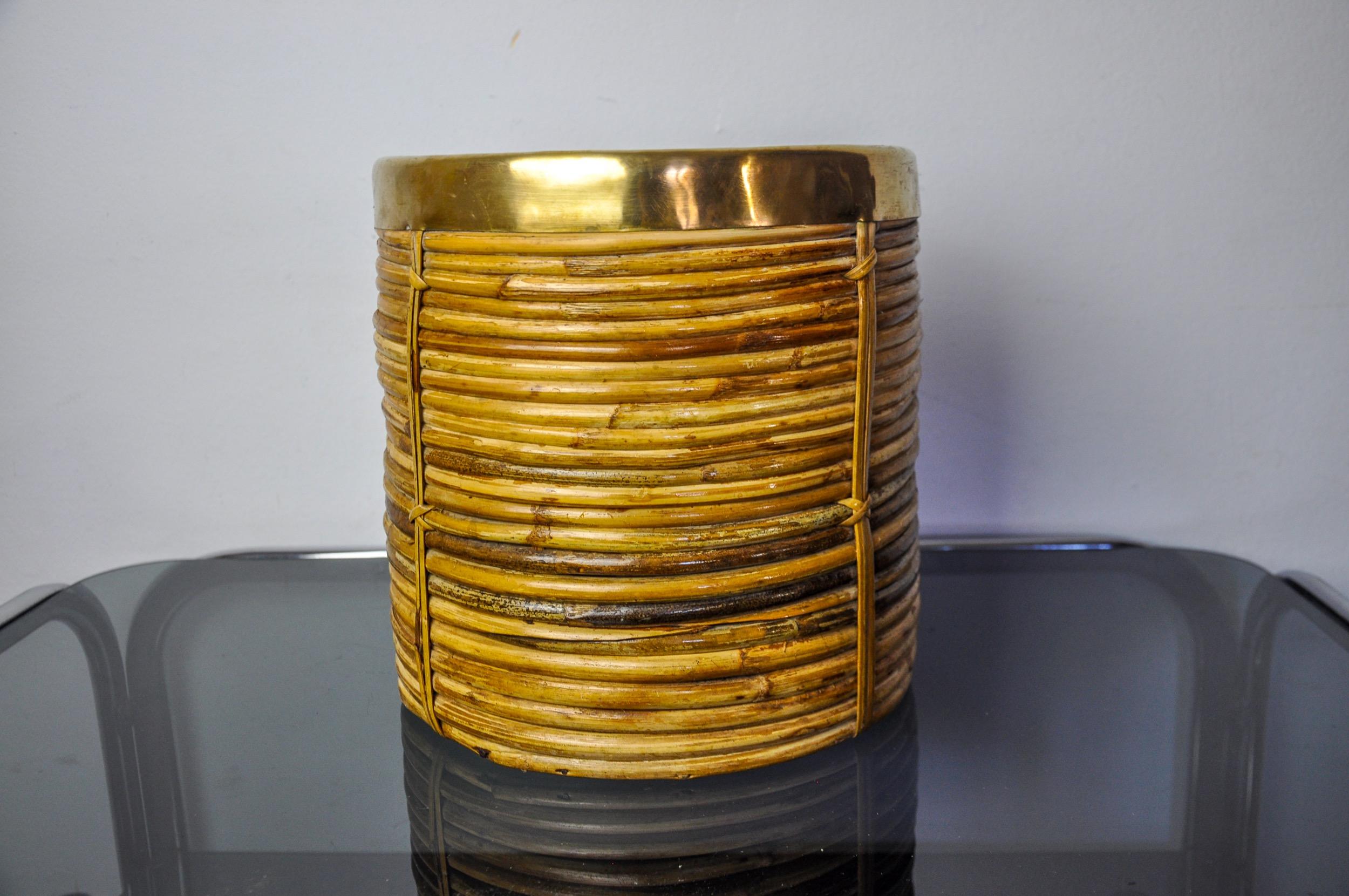 Hollywood Regency Panier en rotin et laiton, Italie, 1970, 25 cm de diamètre