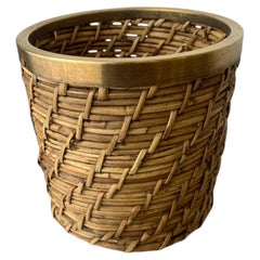 Cestino in rattan e ottone, Italia, anni '70, 16 cm di diametro