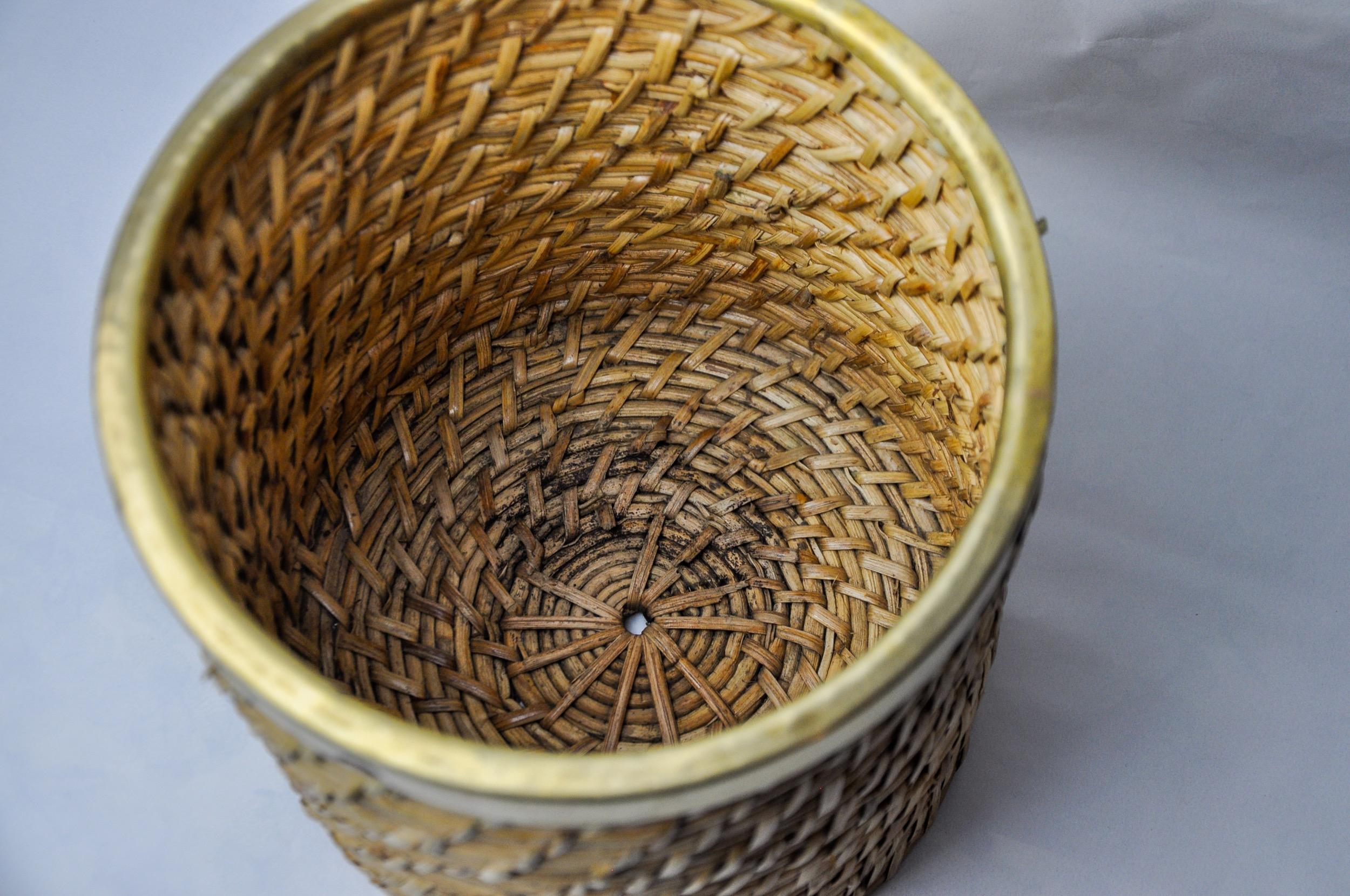Italian Rattan and brass book basket, Italy, 1970 For Sale