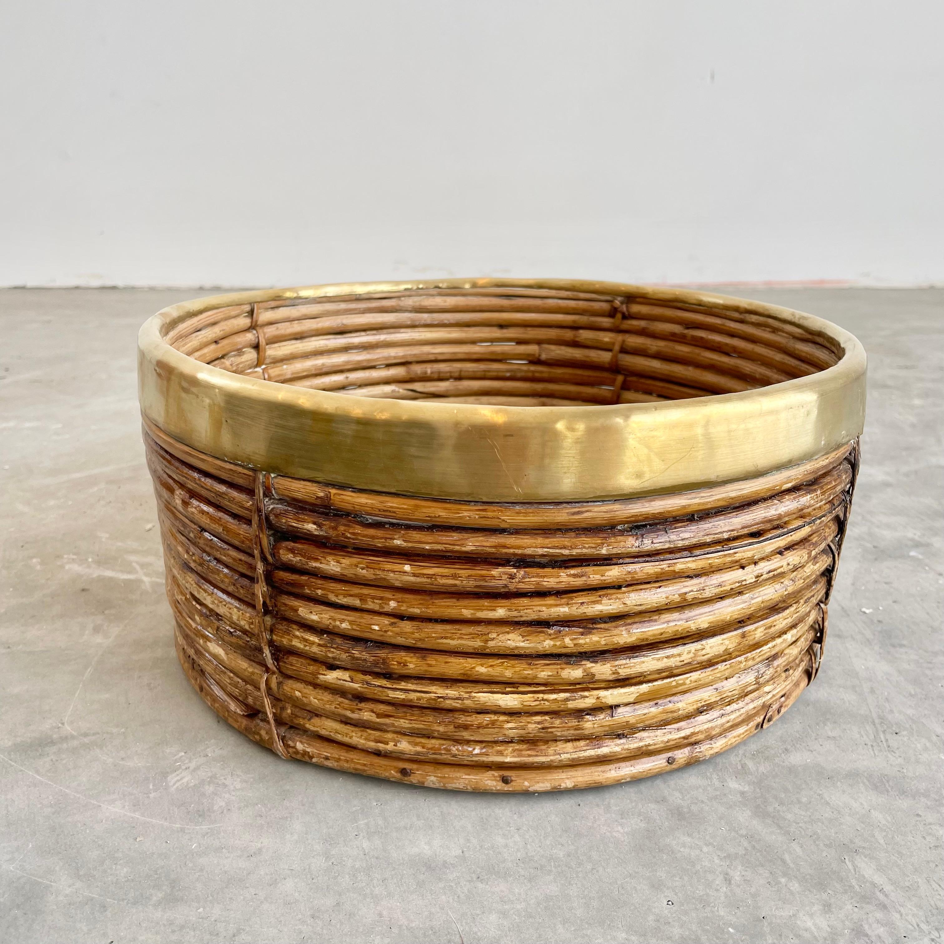 Rattan and Brass Bowl in the Style of Gabriella Crespi, 1960s Italy In Good Condition For Sale In Los Angeles, CA