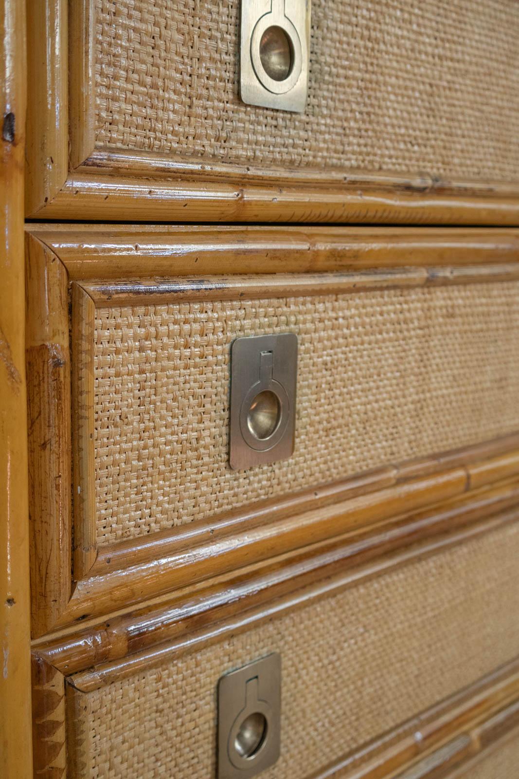 Fine XX secolo Cassettiera in rattan e ottone di Dal Vera - anni '70 in vendita