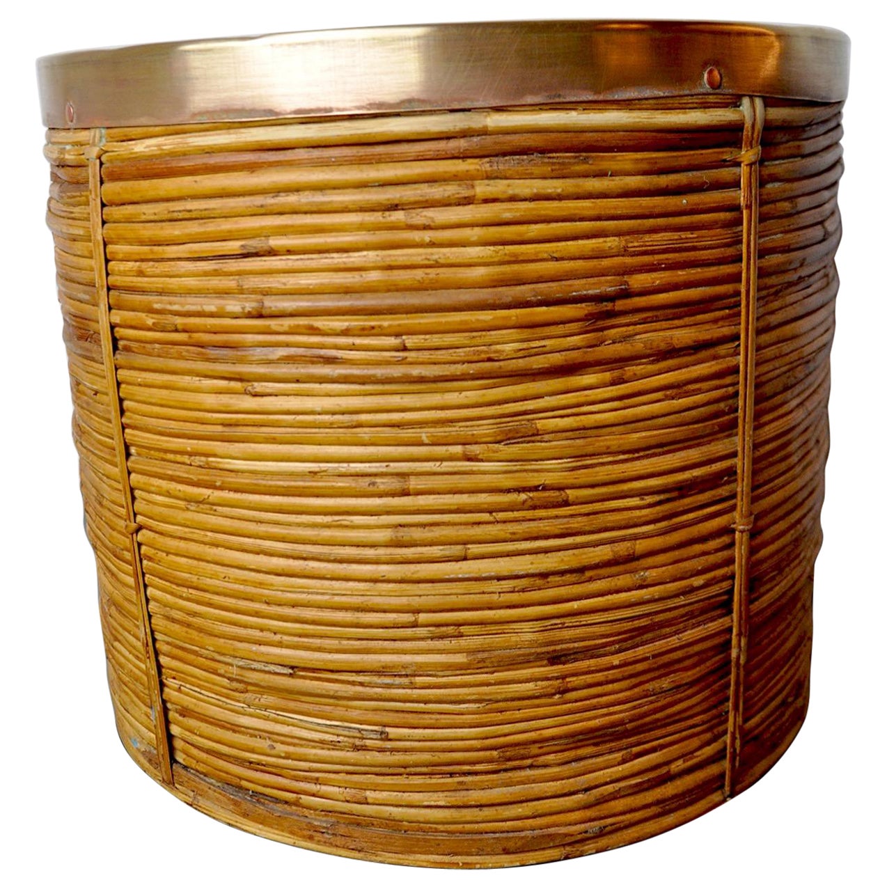 Cesto portavaso in rattan e ottone, Italia, 1970