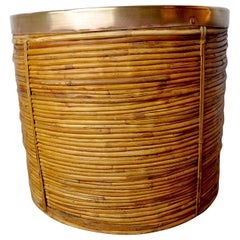 Cesto portavaso in rattan e ottone, Italia, 1970
