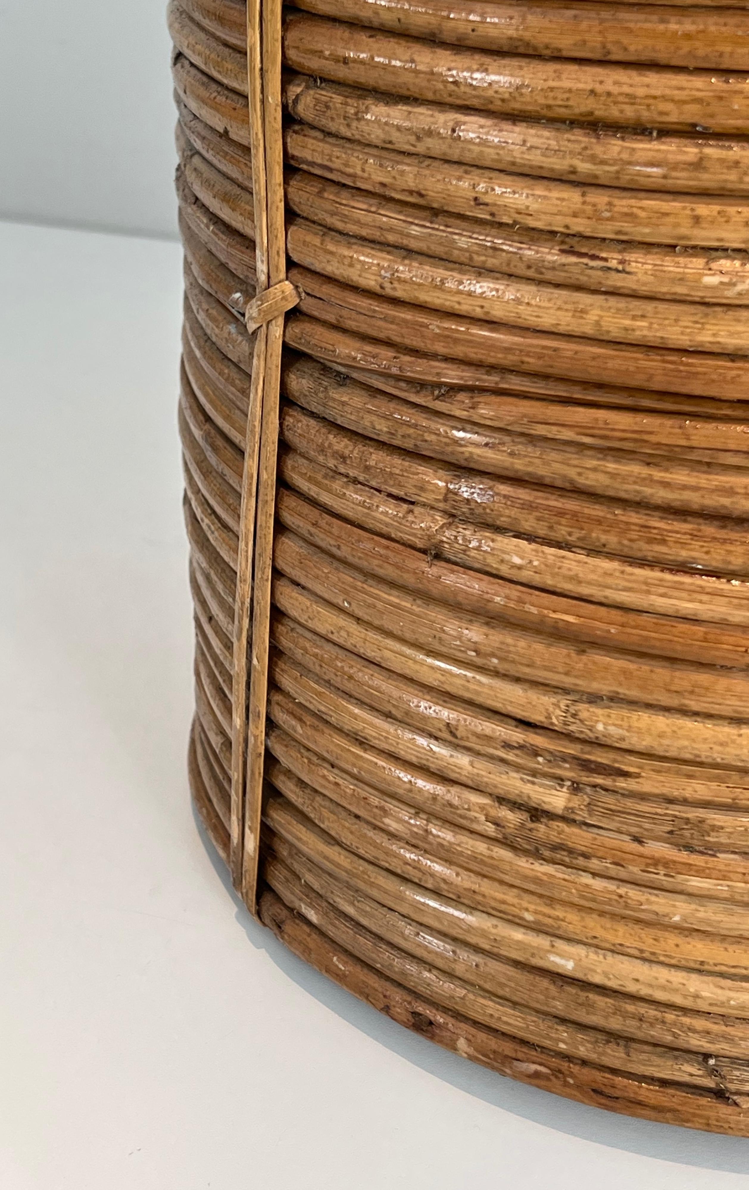 Fine XX secolo Cestino in rattan e ottone