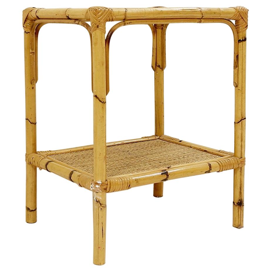Mid-Century Modern Rattan and Glass End Table For Sale
