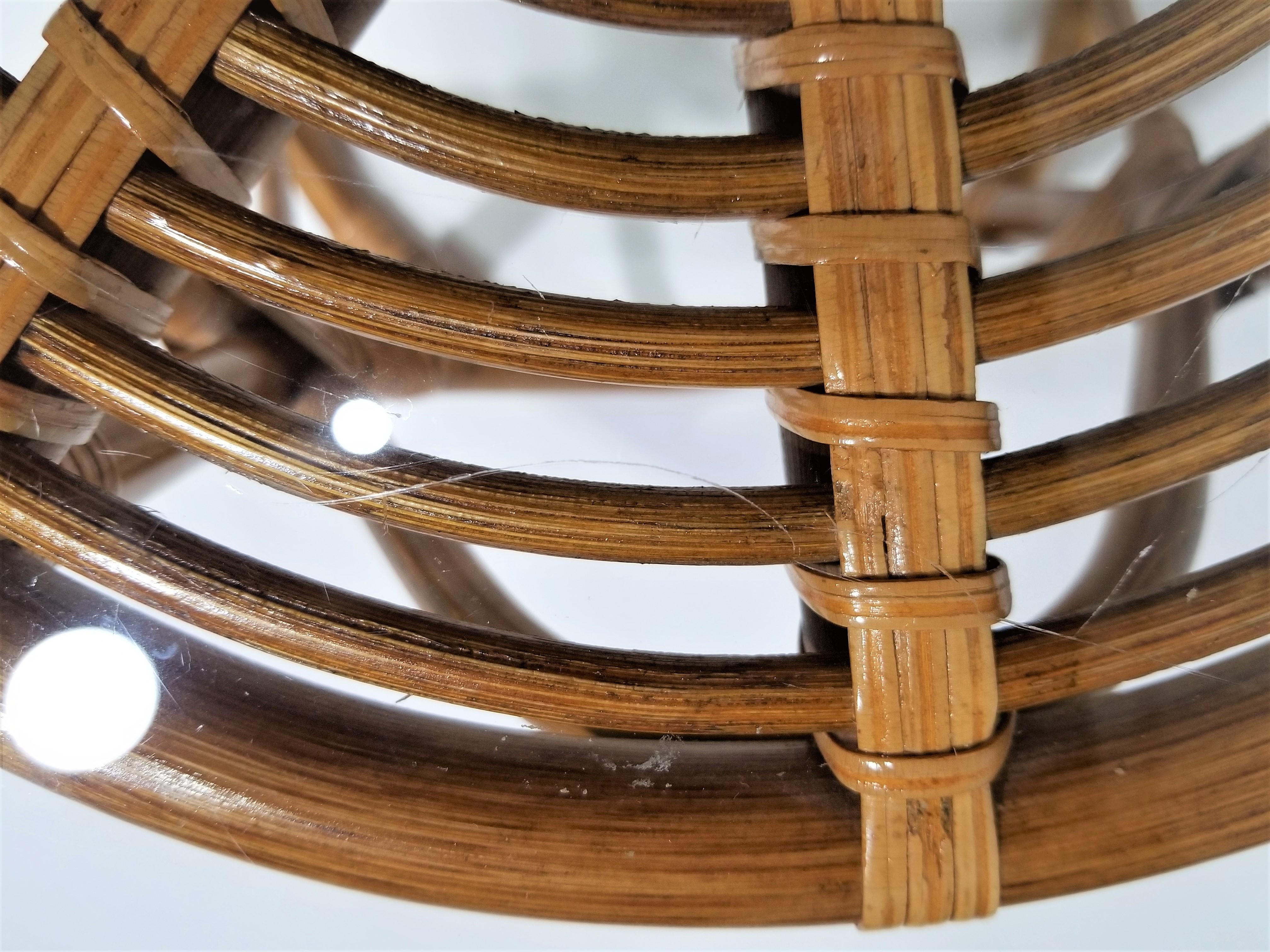 Table en rotin et plateau en verre mi-siècle, 1970 en vente 12