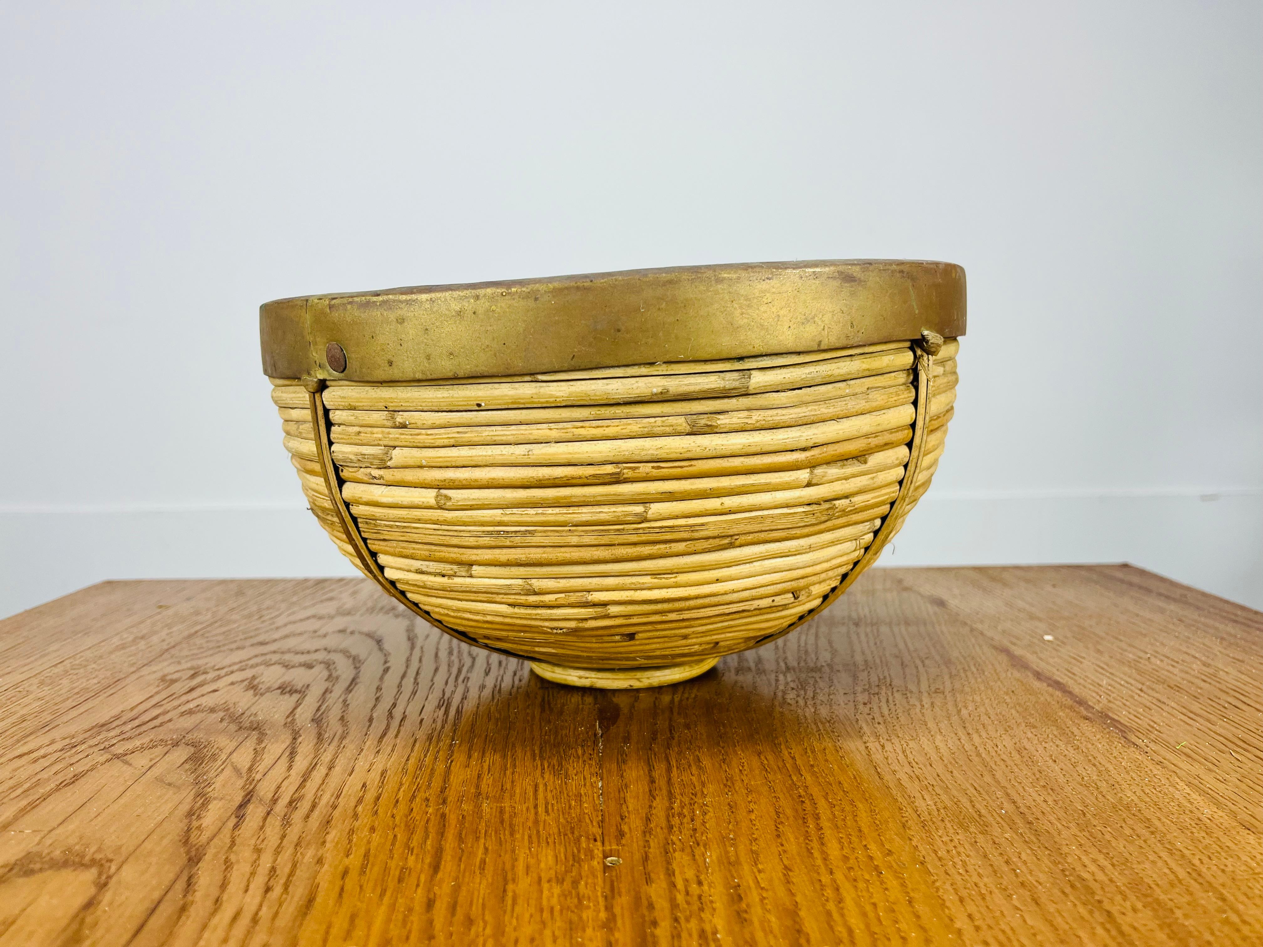 Italiano Rattan and golden brass basket, Italy, 1960's in vendita