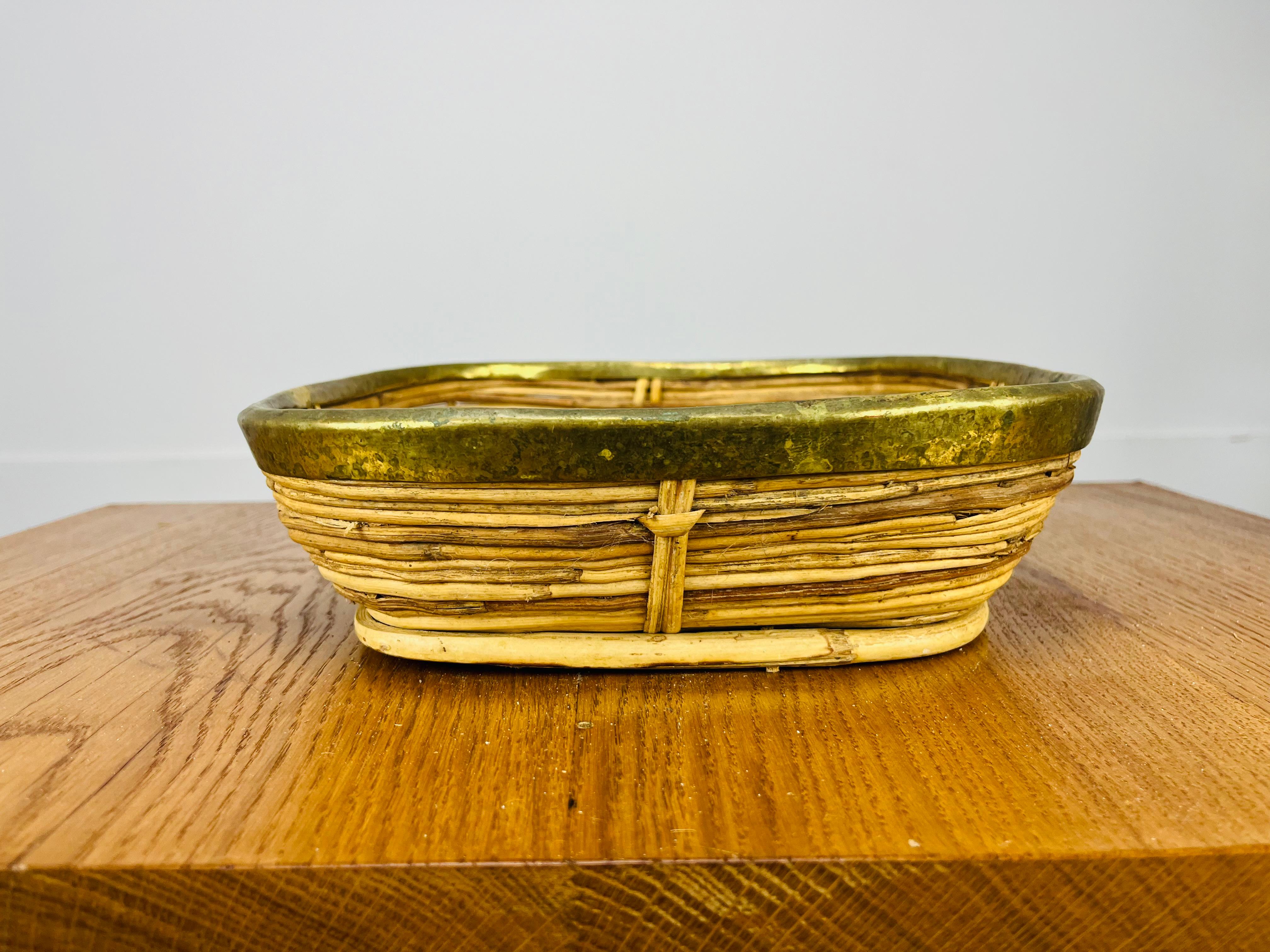 Metà XX secolo Rattan and golden brass basket, Italy, 1960's in vendita