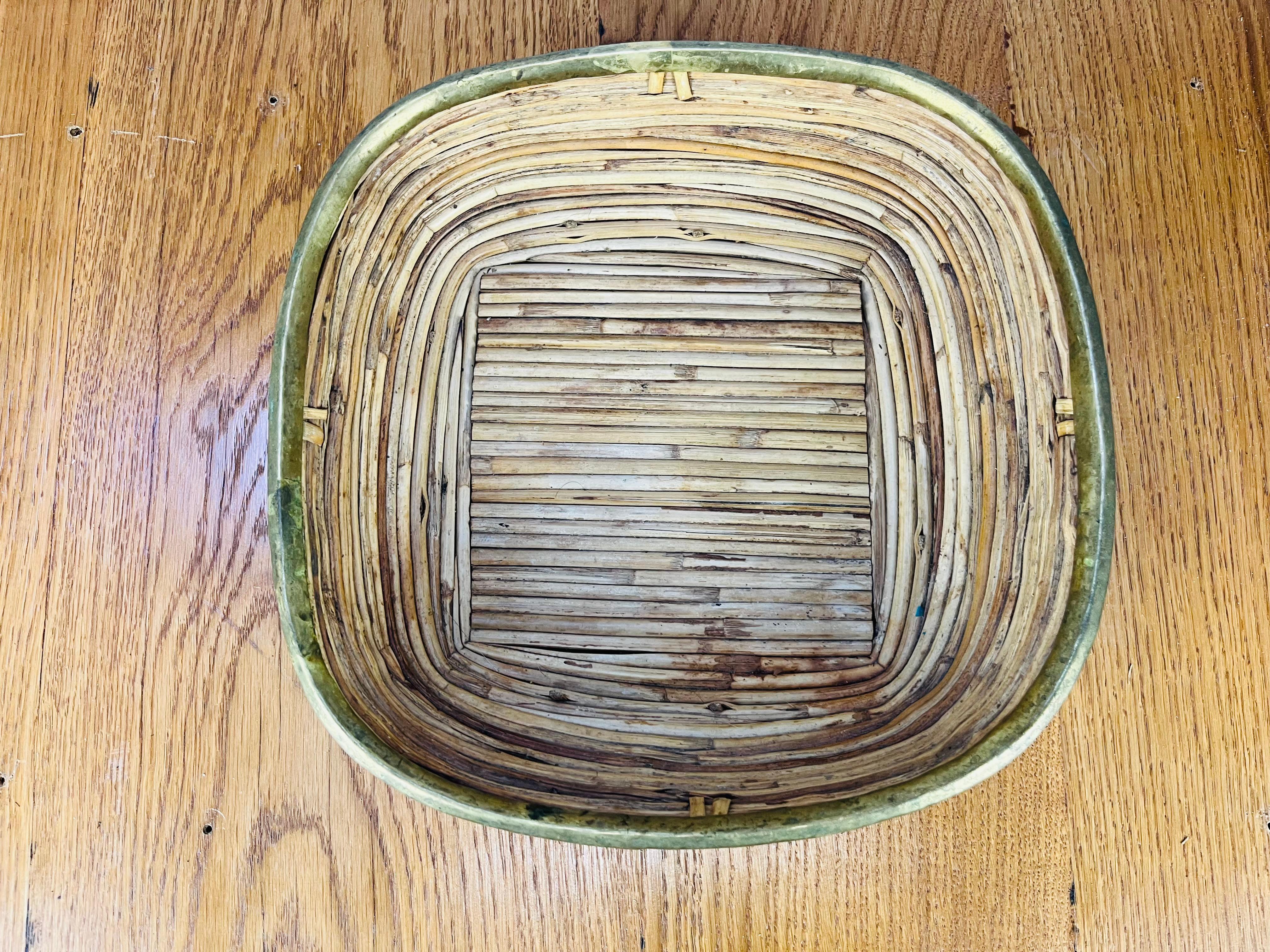 Rattan and golden brass basket, Italy, 1960's in vendita 1