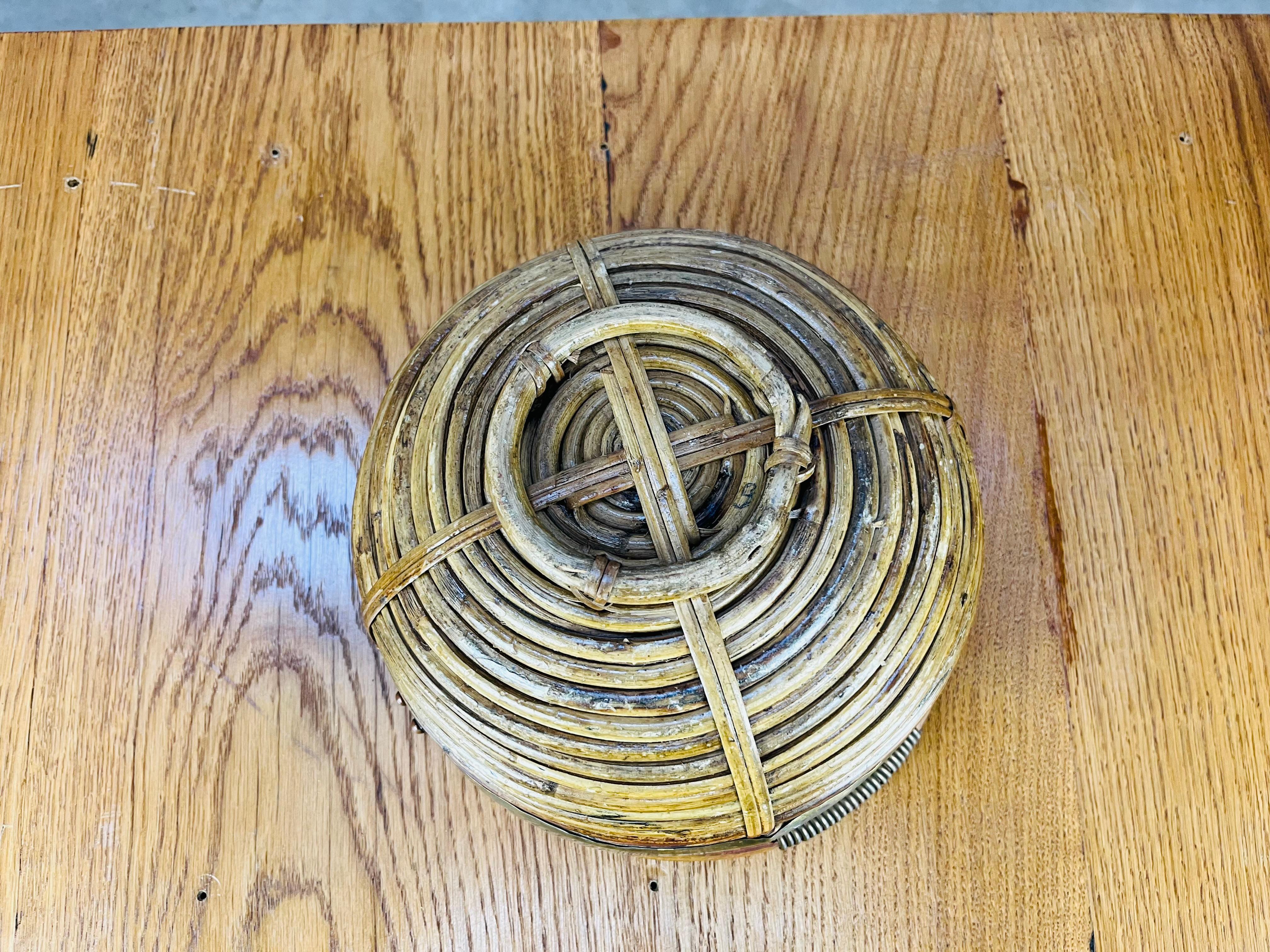 Rattan and golden brass basket, Italy, 1960's in vendita 2
