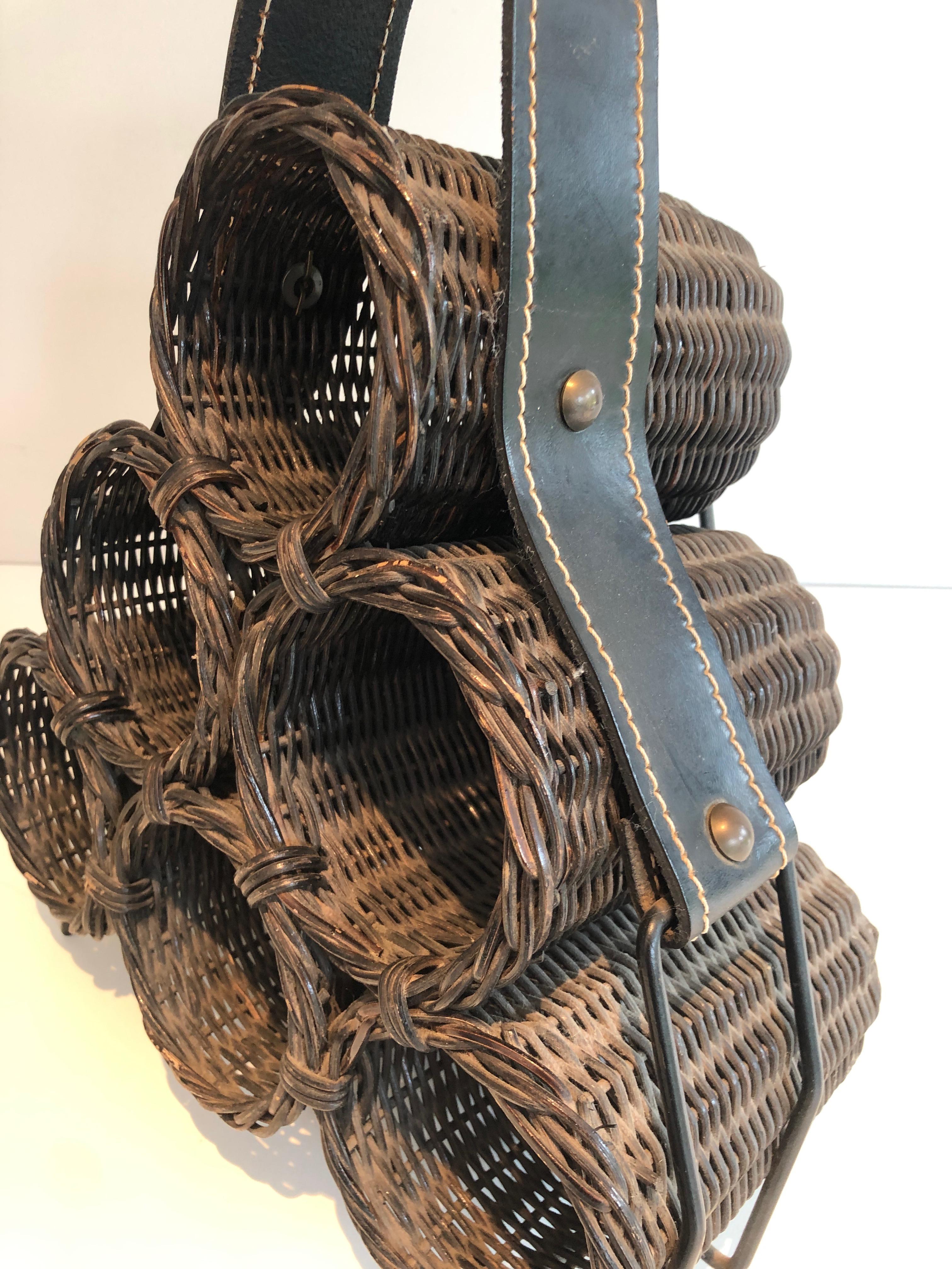 Rattan and Leather Bottles Holder, French Work, circa 1970 For Sale 3