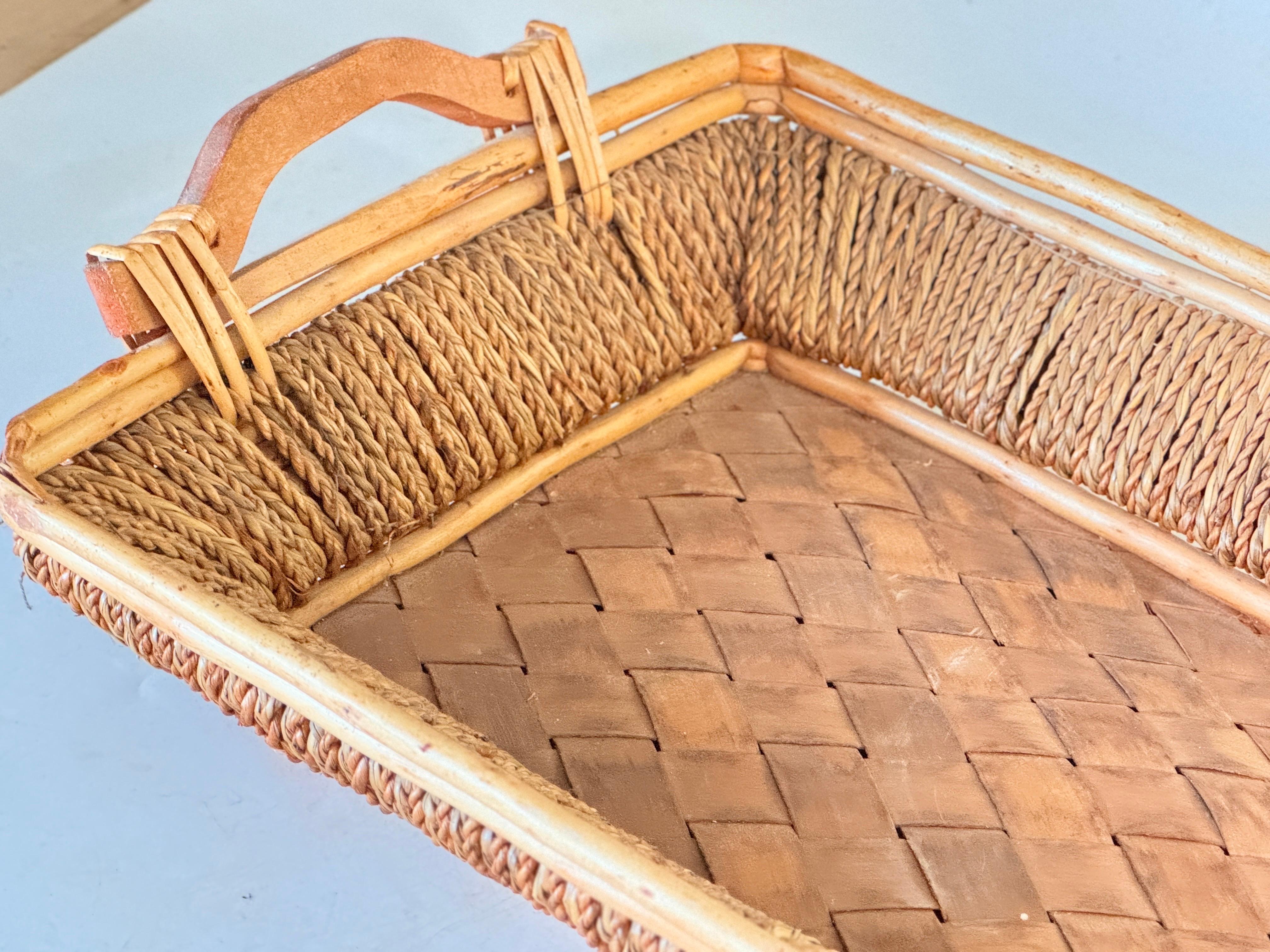 Rattan and Rope Italian Basket Bowl Centerpiece, 1970s Crespi Style For Sale 2