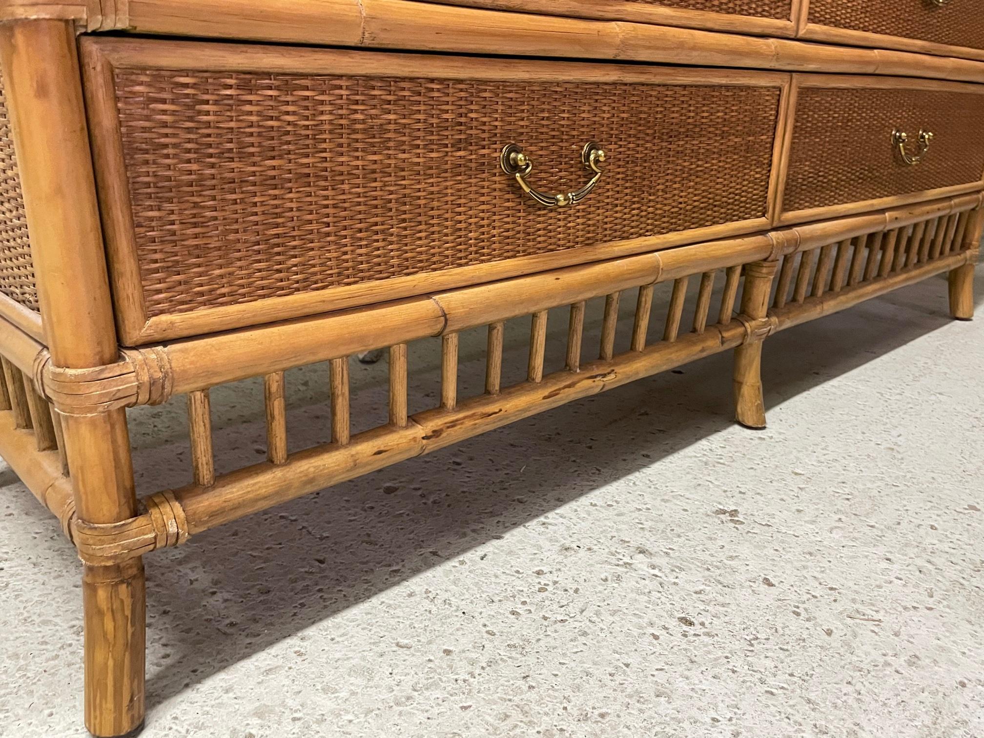 Late 20th Century Rattan and Wicker 7-Drawer Dresser