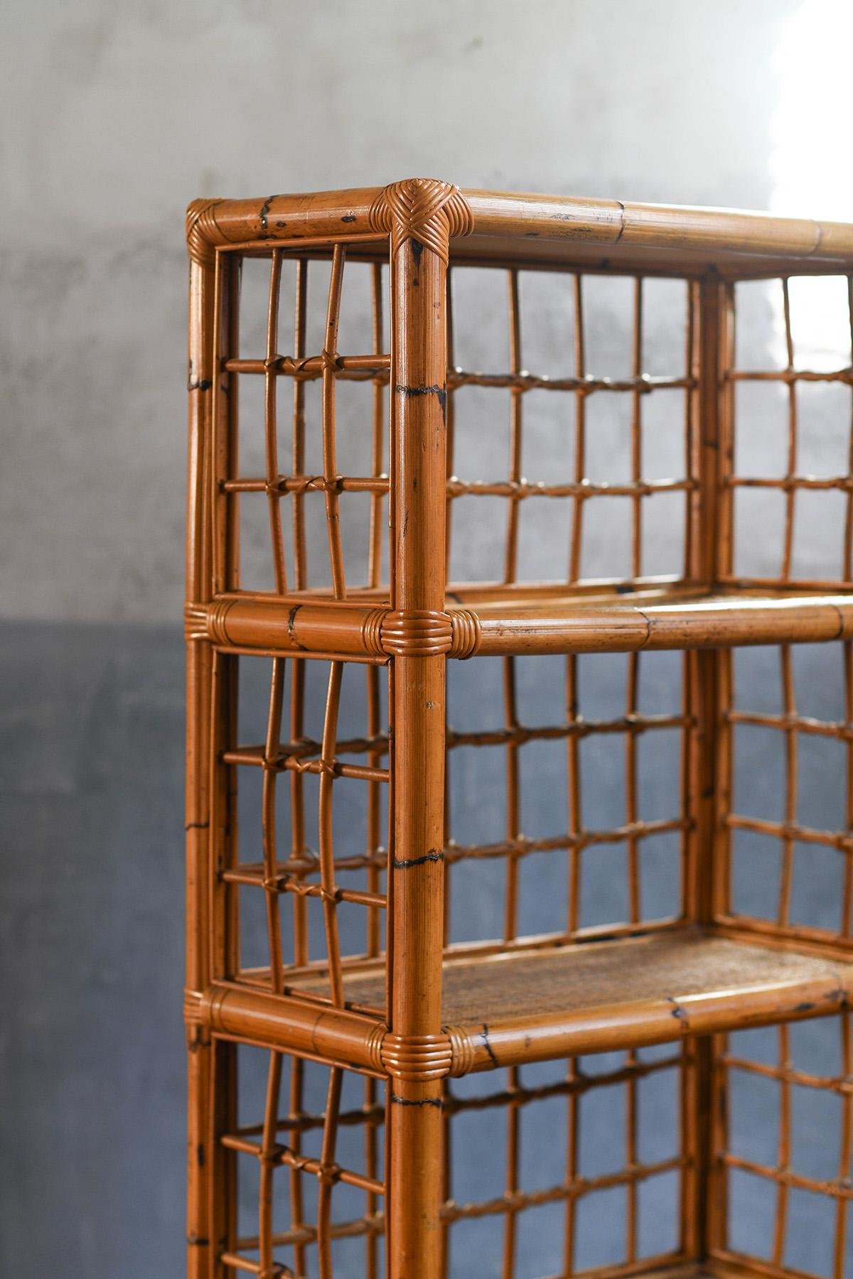 Rattan and wicker bookcase, Italy 1980 In Good Condition For Sale In Roma, RM