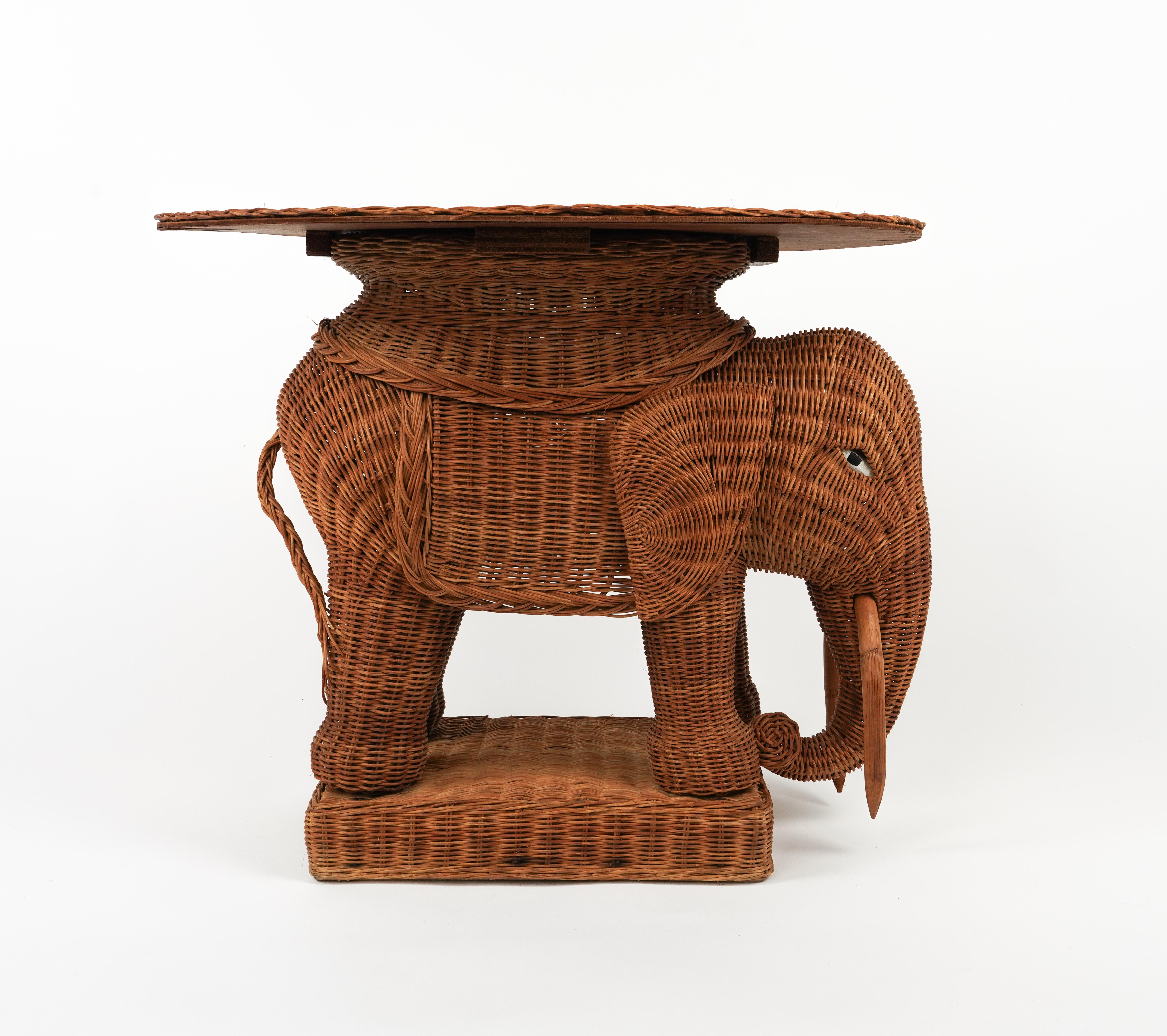 Table basse d'appoint éléphant en rotin et osier style Vivai Del Sud, Italie, années 1960 en vente 6