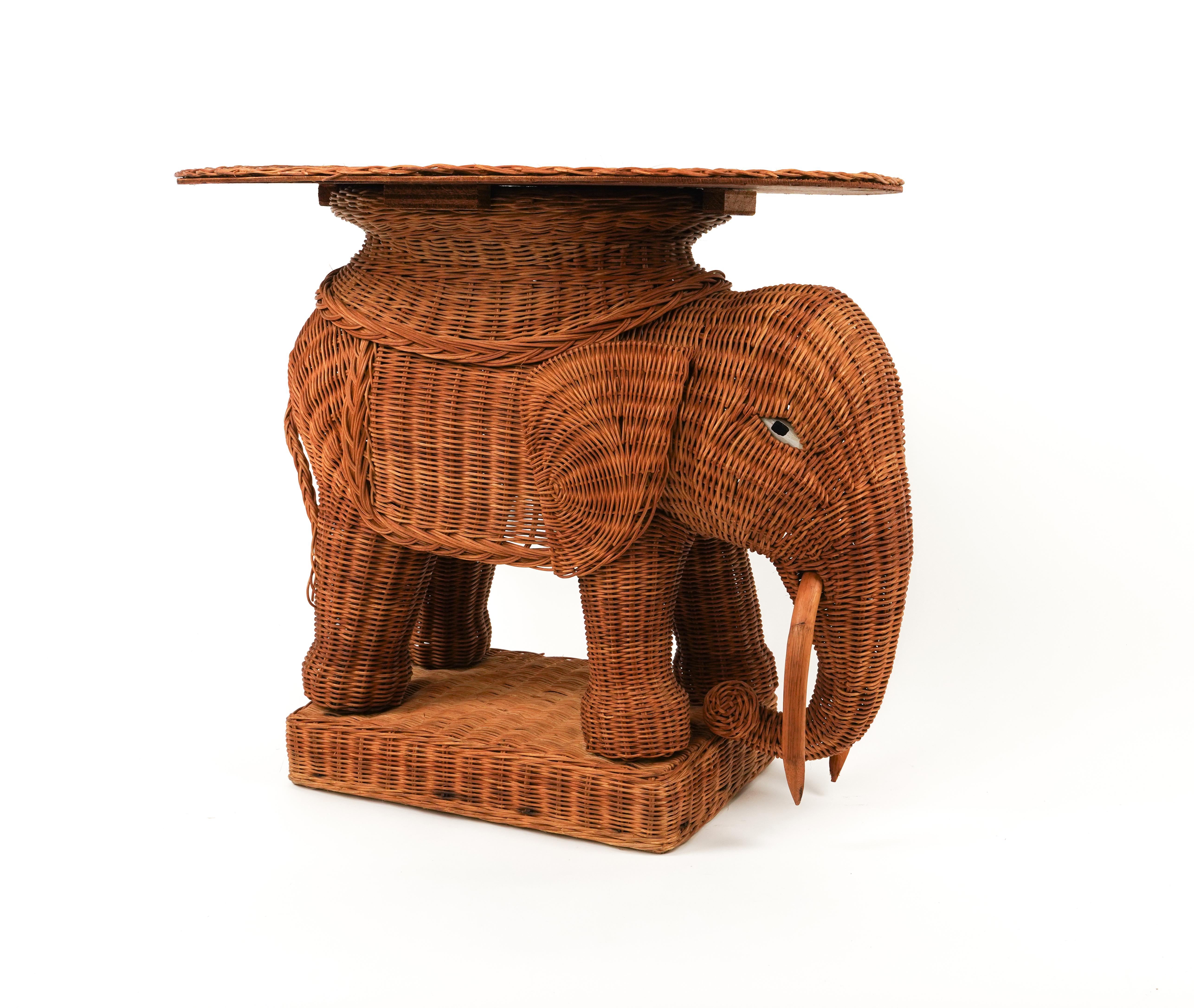Mid-Century Modern Rattan and Wicker Elephant Side Coffee Table Vivai Del Sud Style, Italy, 1960s For Sale