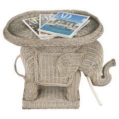Beistelltisch aus Rattan und Korbweide mit Elefanten im Vivai Del Sud-Stil, Italien, 1960er Jahre