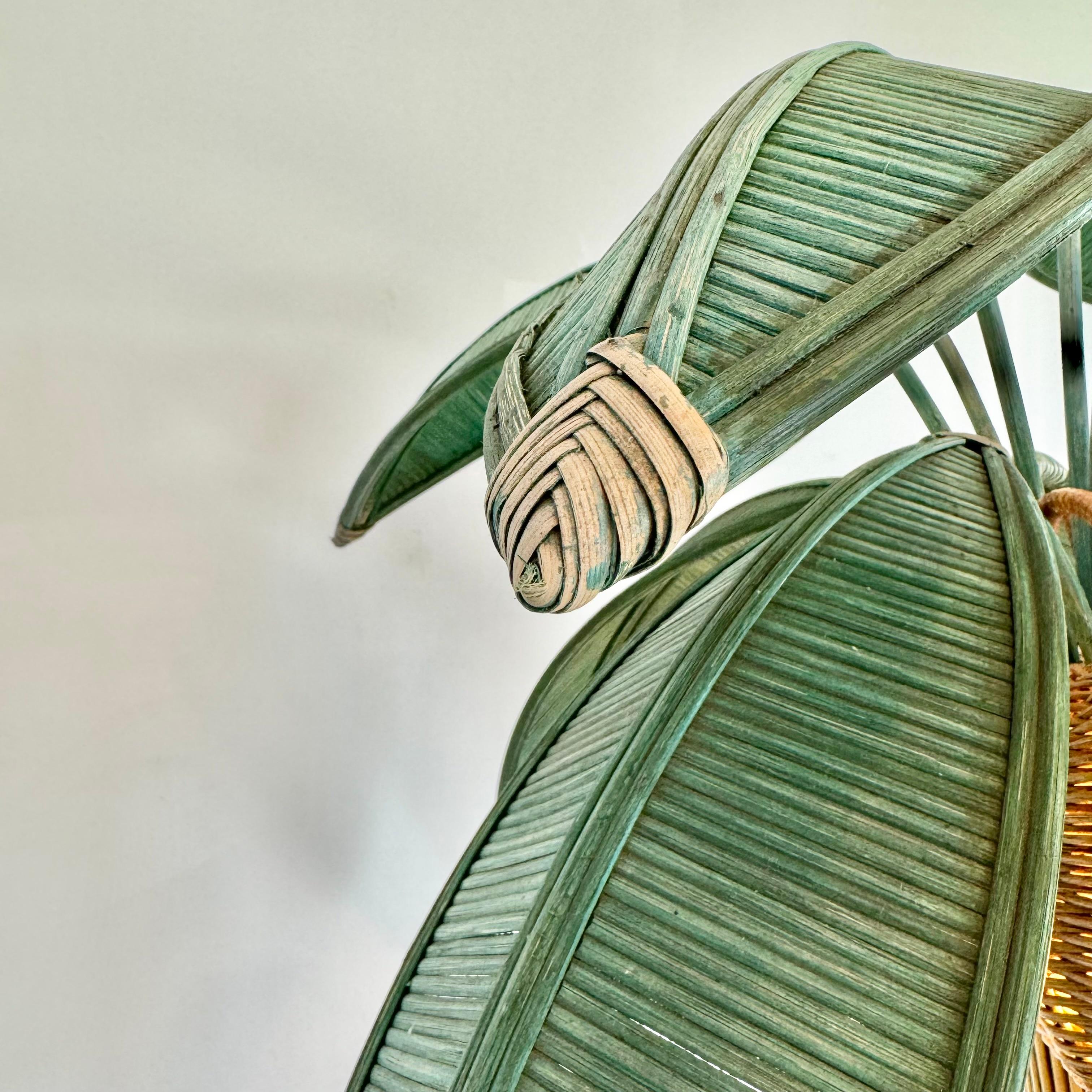 Lampada da terra a forma di palma in rattan e vimini, anni '70 Stati Uniti in vendita 13