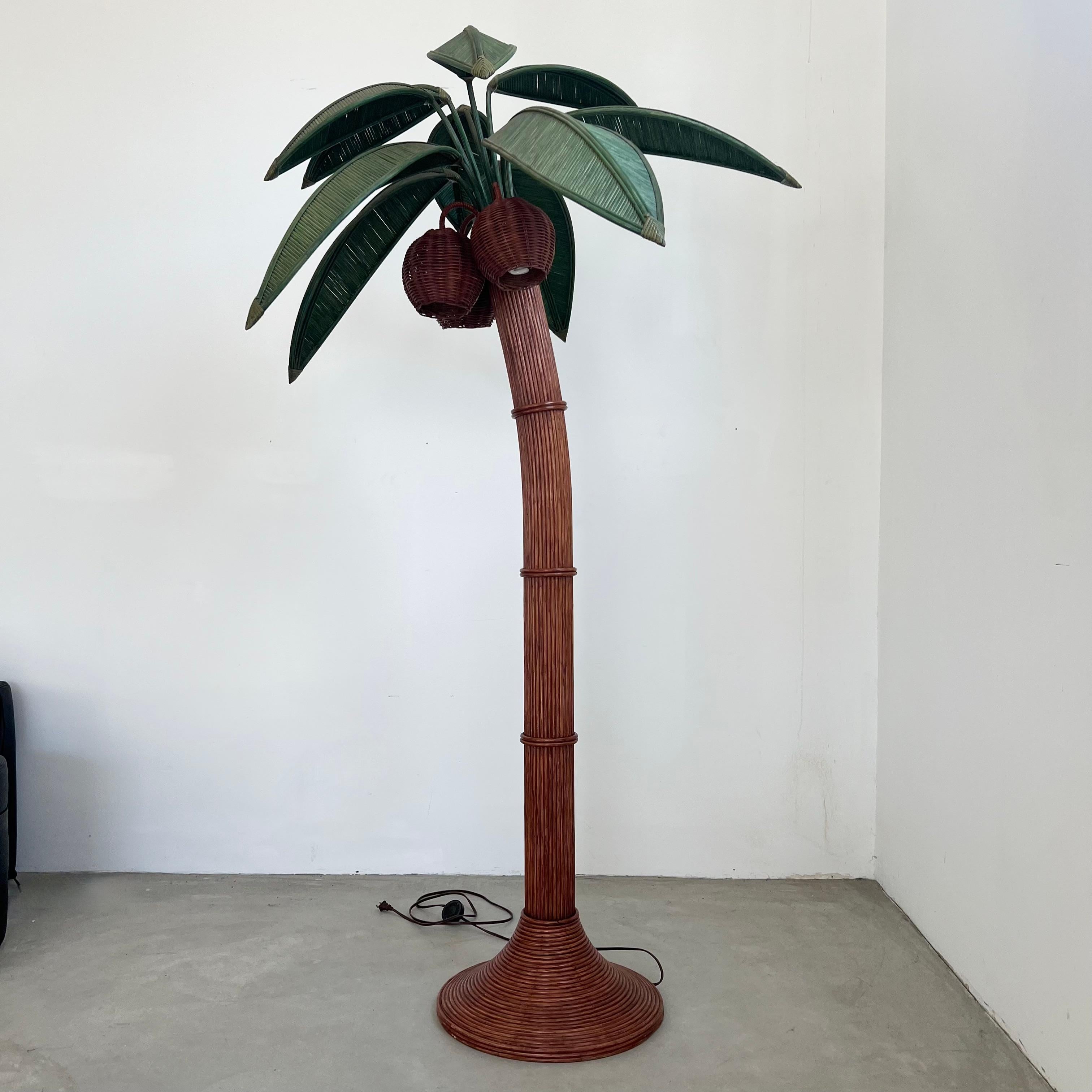 Rattan and Wicker Palm Tree Floor Lamp, 1970s, United States In Good Condition For Sale In Los Angeles, CA