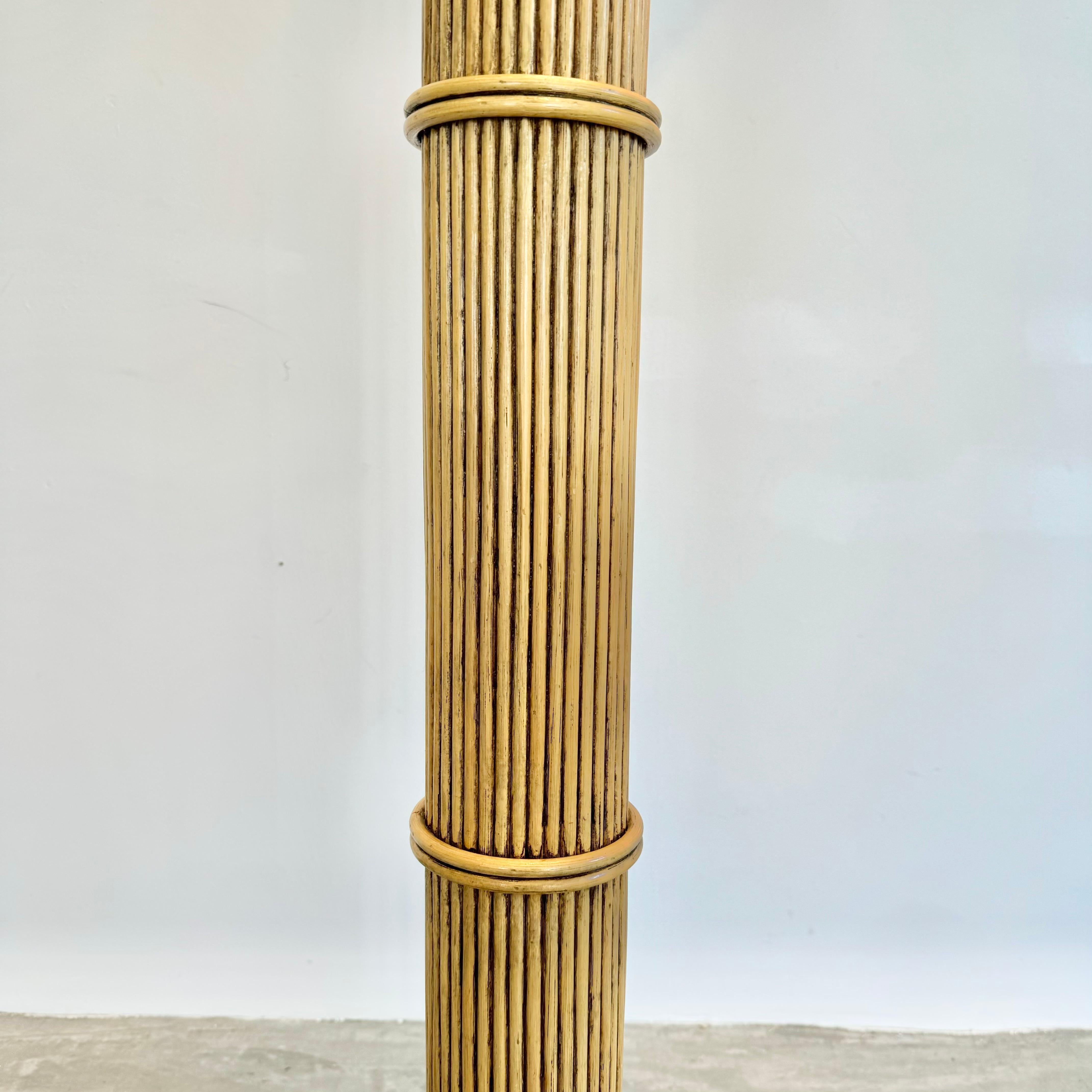 Lampada da terra a forma di palma in rattan e vimini, anni '70 Stati Uniti in vendita 1
