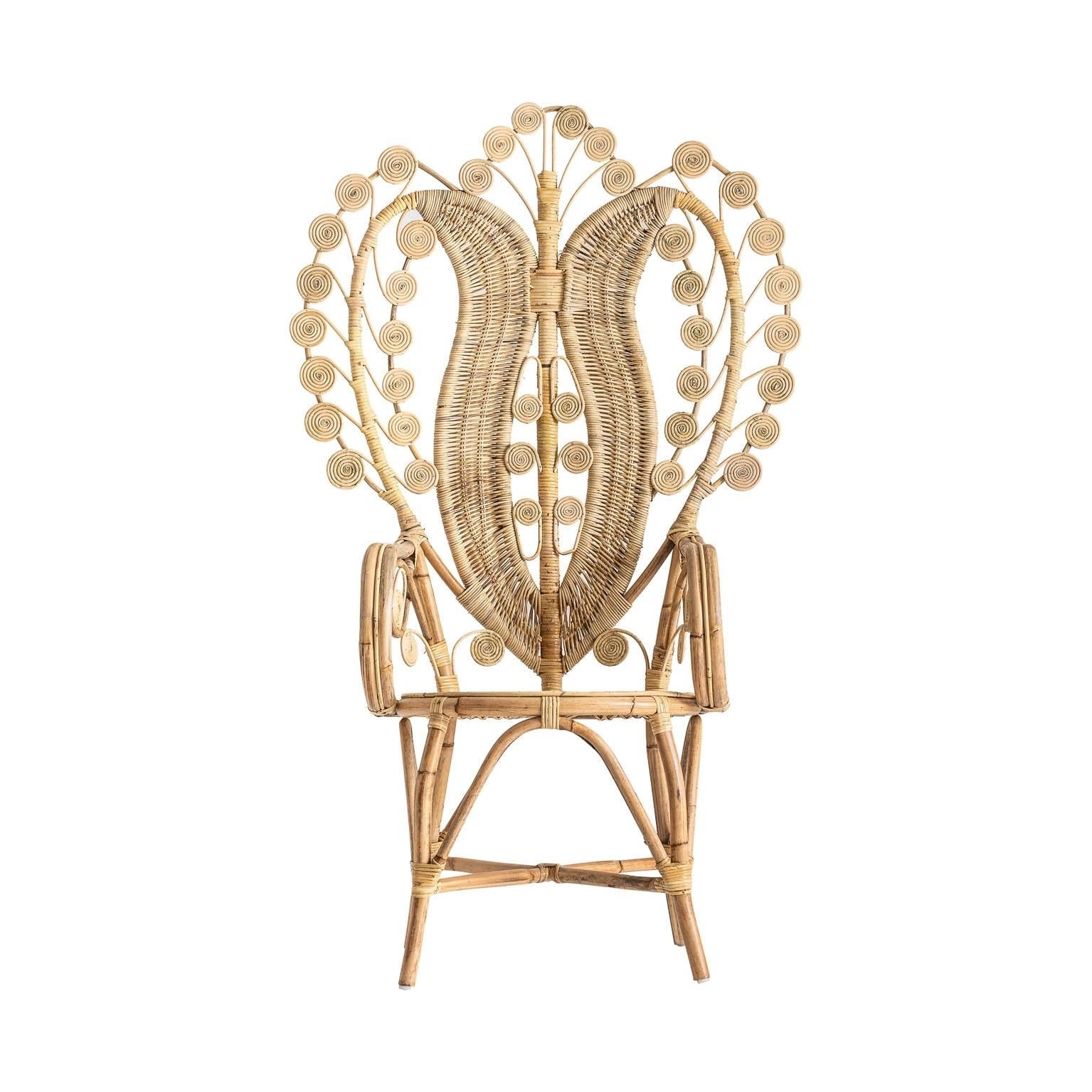 Sculptural and gorgeous rattan and wicker peacock design armchair. Vintage style masterpiece with a Bohemian chic look!