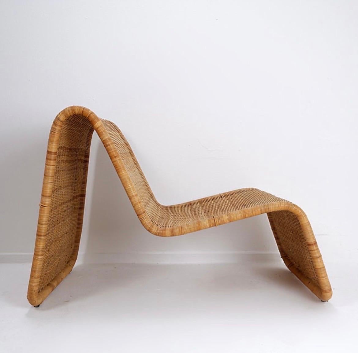 European Rattan and wickers Longue Chair For Sale
