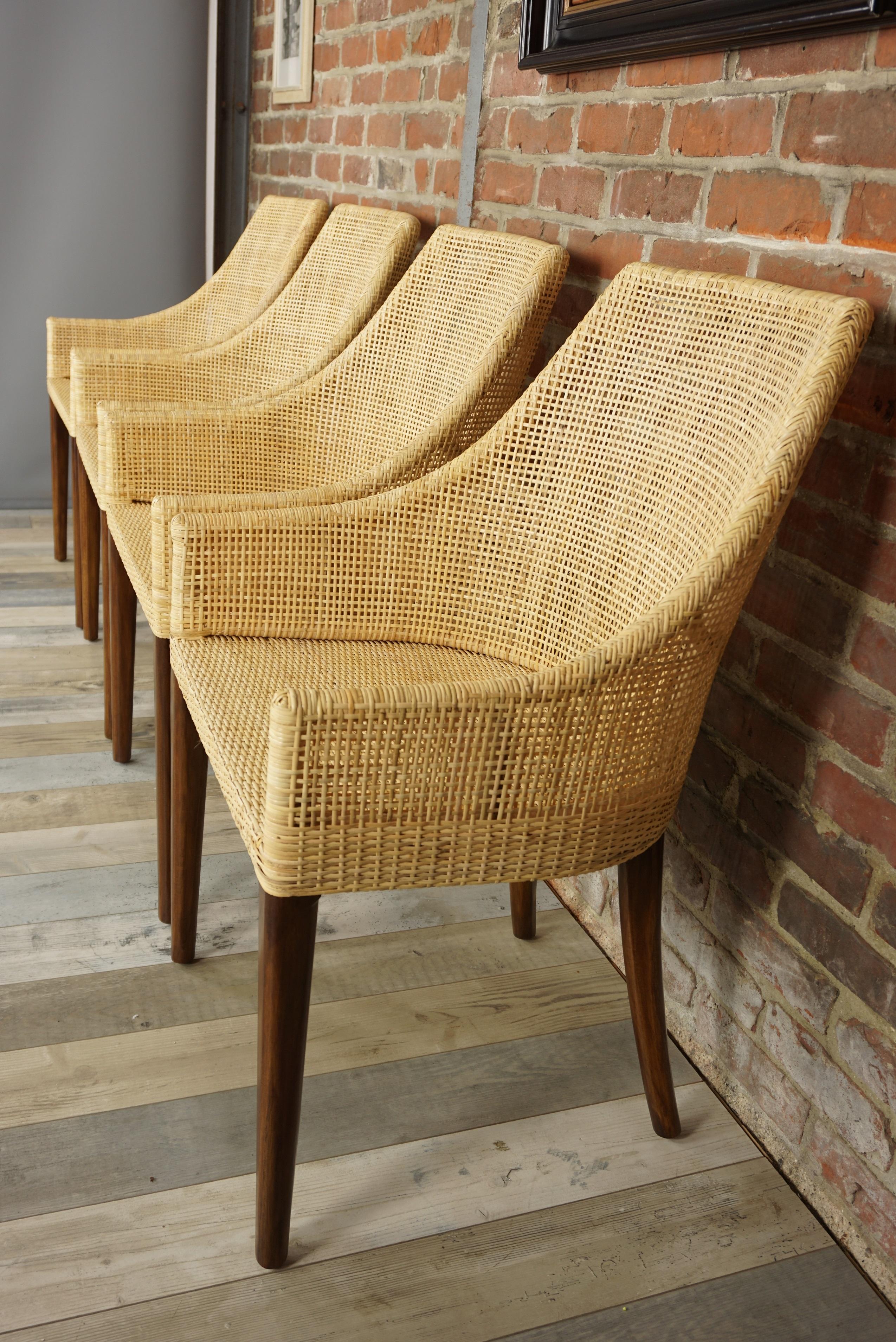 XXI secolo e contemporaneo Set di 4 poltrone da pranzo in rattan e legno French Design in vendita