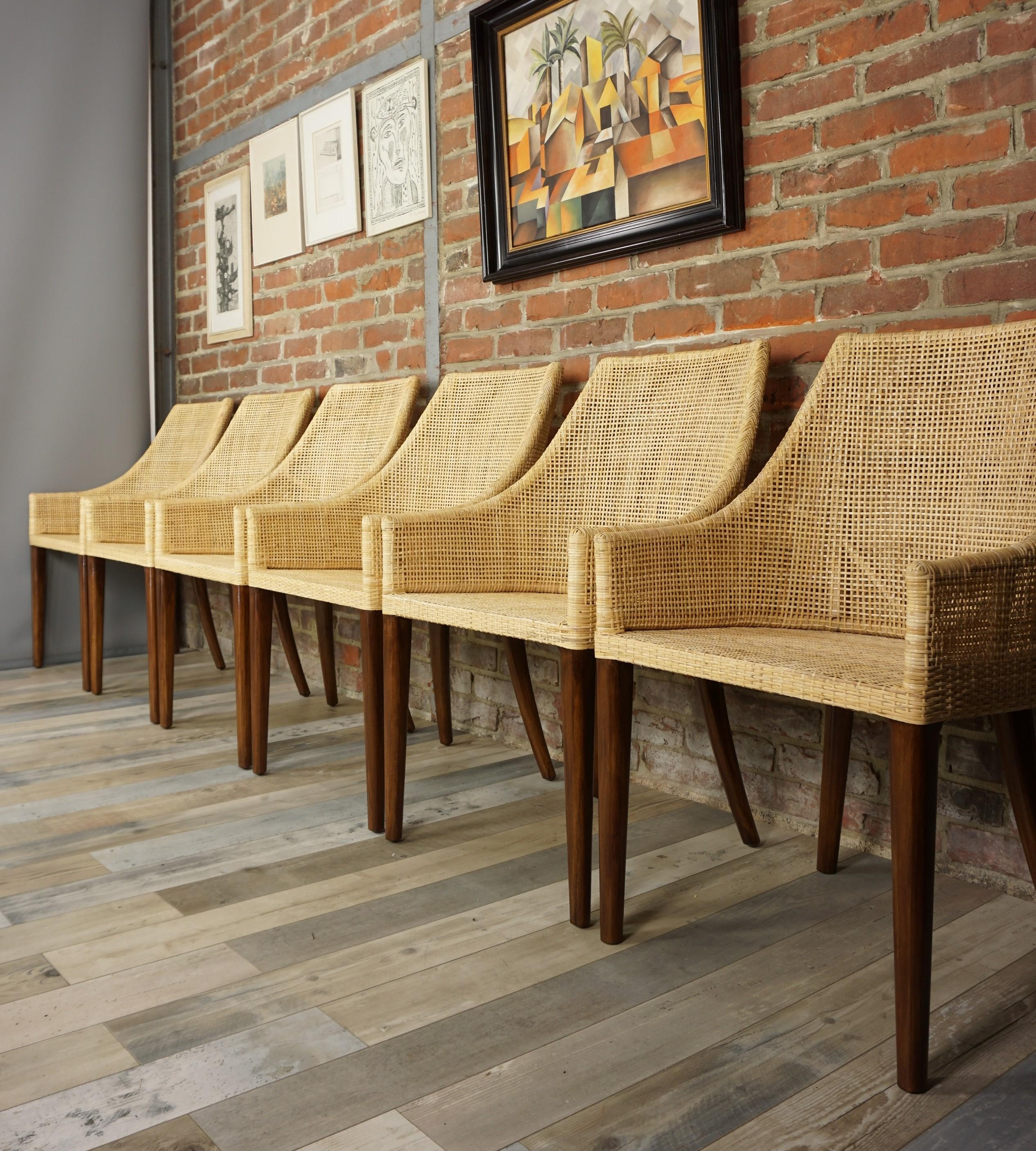 Set aus sechs Esszimmerstühlen aus Rattan und Holz, französisches Design im Angebot 4