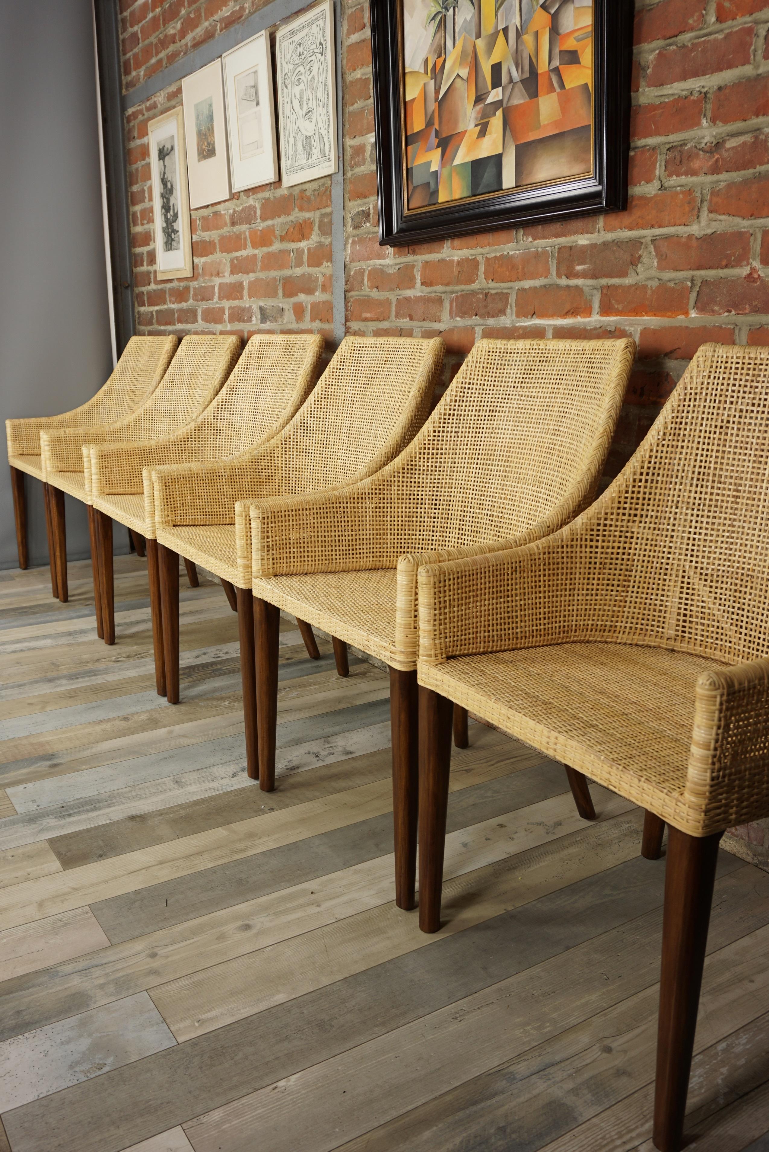 Set aus sechs Esszimmerstühlen aus Rattan und Holz, französisches Design im Angebot 2