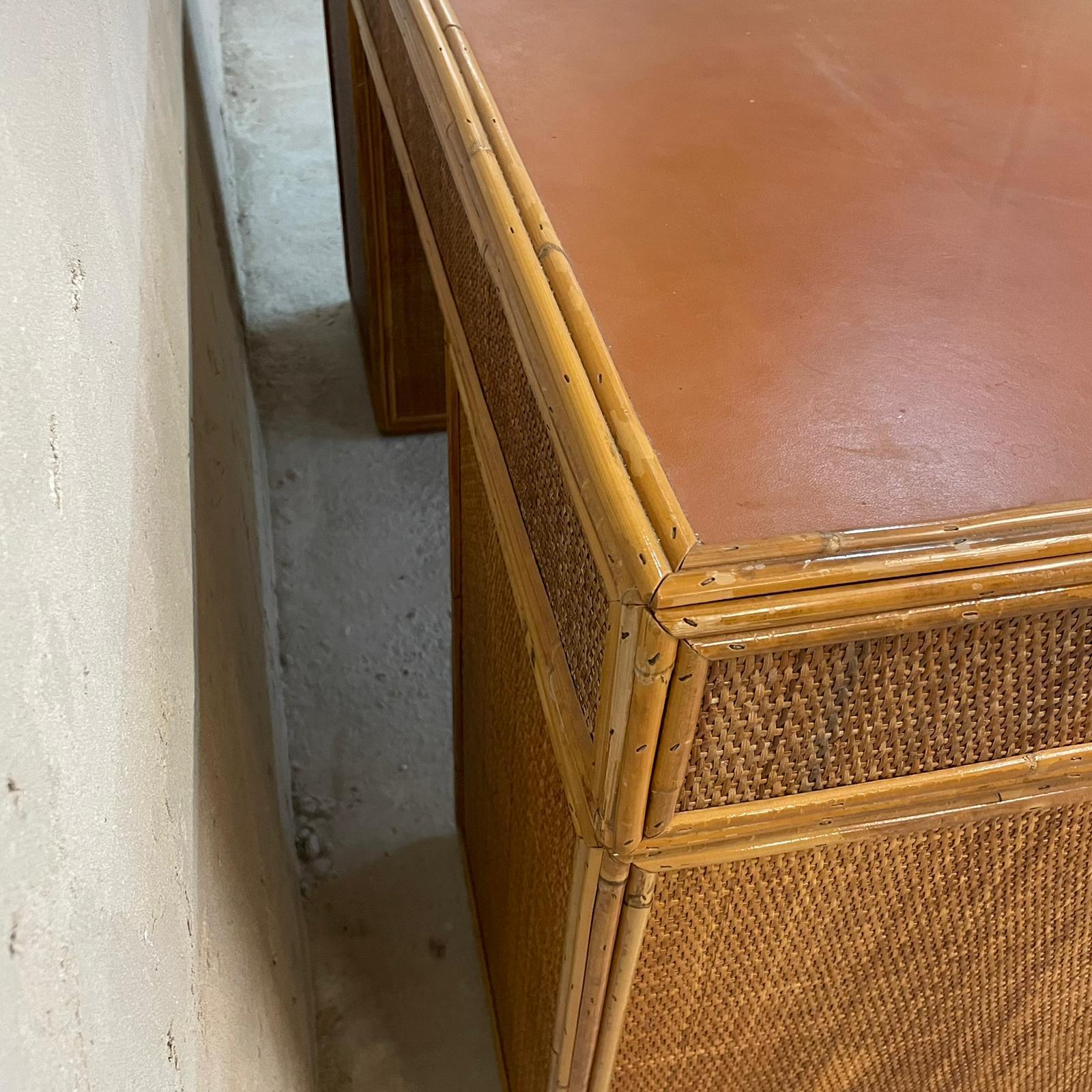 20th Century Rattan and Woven Raffia Desk with Brass Handles by Vivai del Sud circa 1970