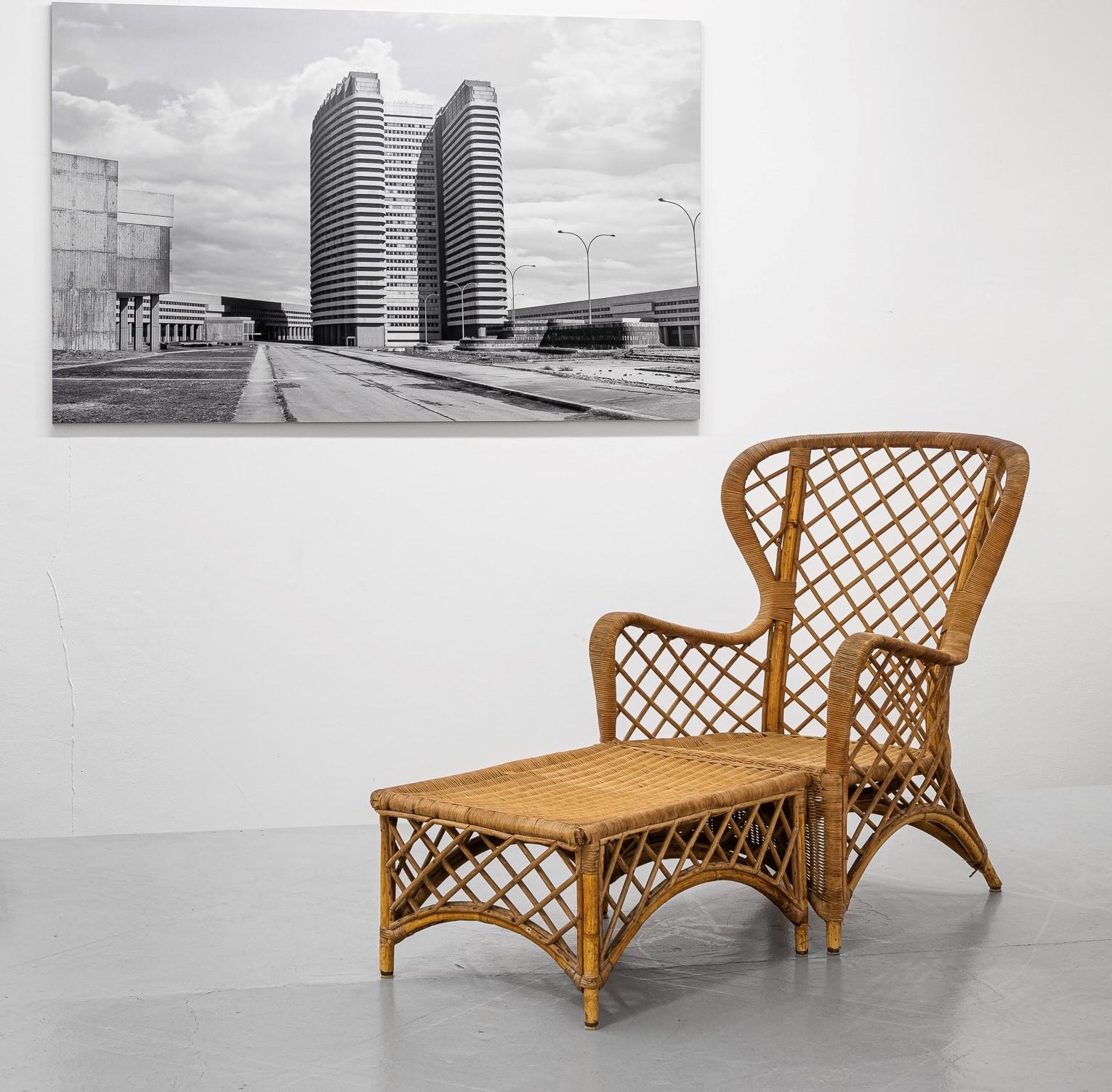 Rattan Lounge Chair (Footrest) Attributed to Louis Sognot, Chevallier, 1952 For Sale 1