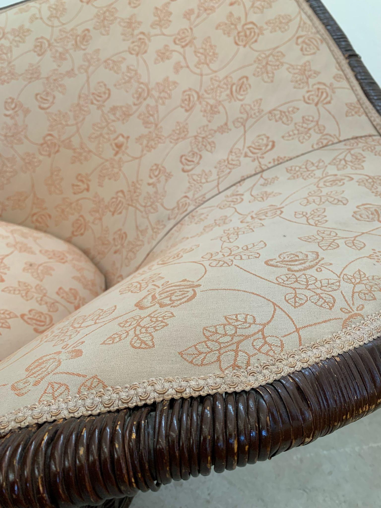 Fauteuil en rotin avec rembourrage en tissu, Italie, années 1960 en vente 5