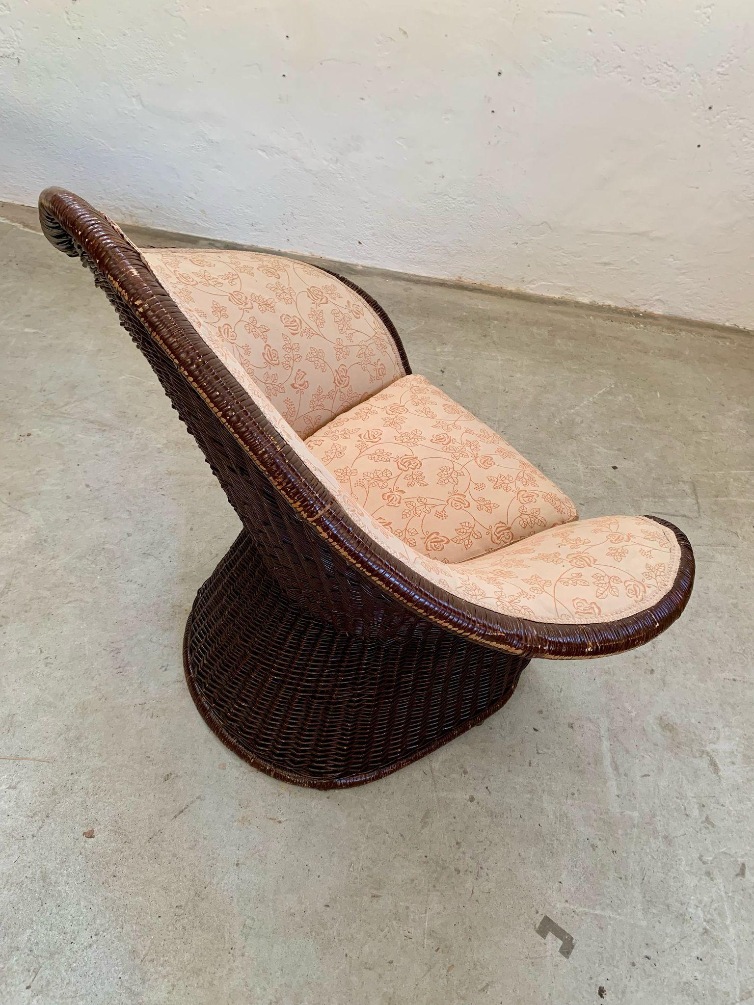 Tissu Fauteuil en rotin avec rembourrage en tissu, Italie, années 1960 en vente