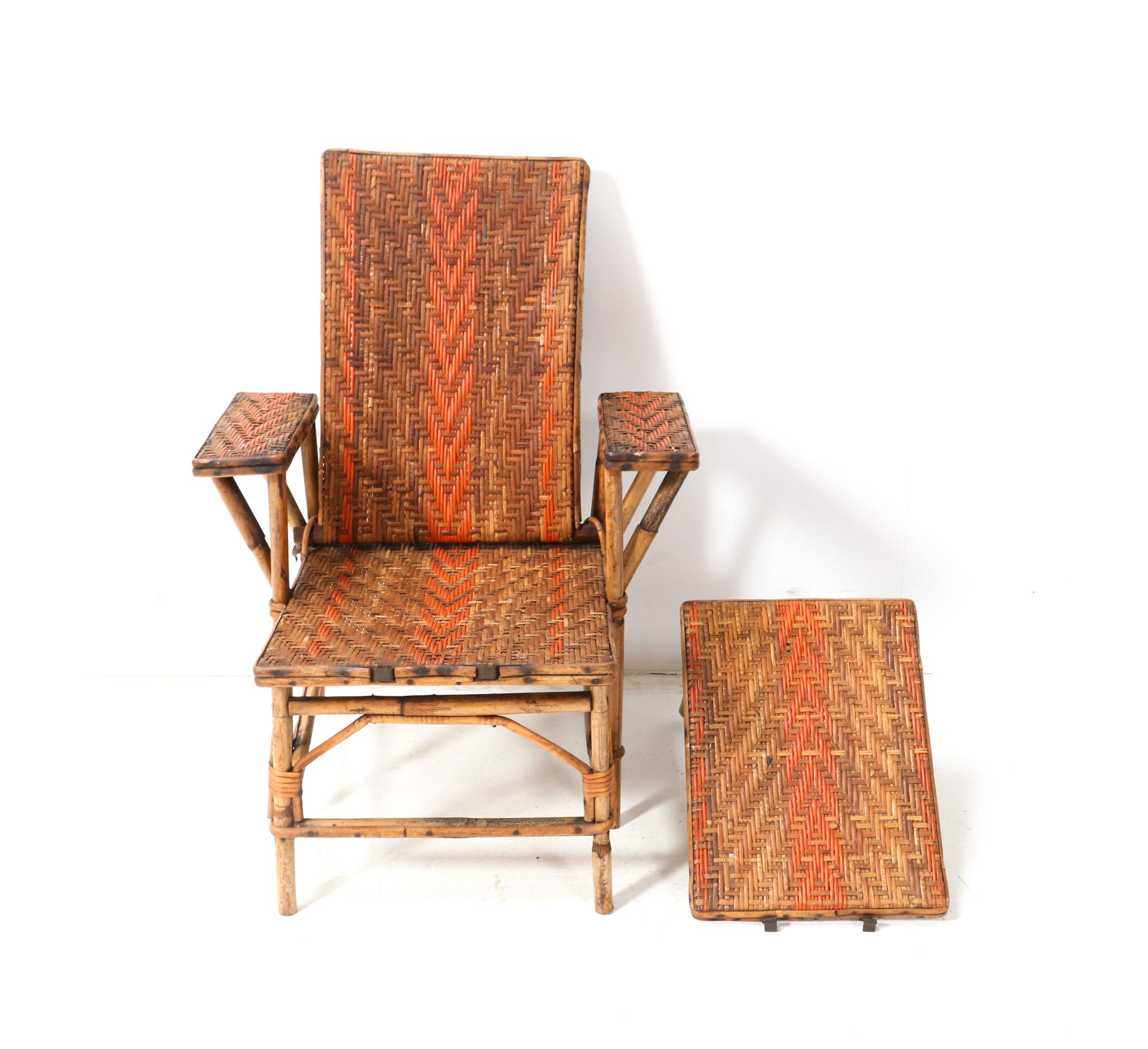 French Rattan Art Nouveau Children's Folding Deck Chair or Lounge Chair, 1900s For Sale