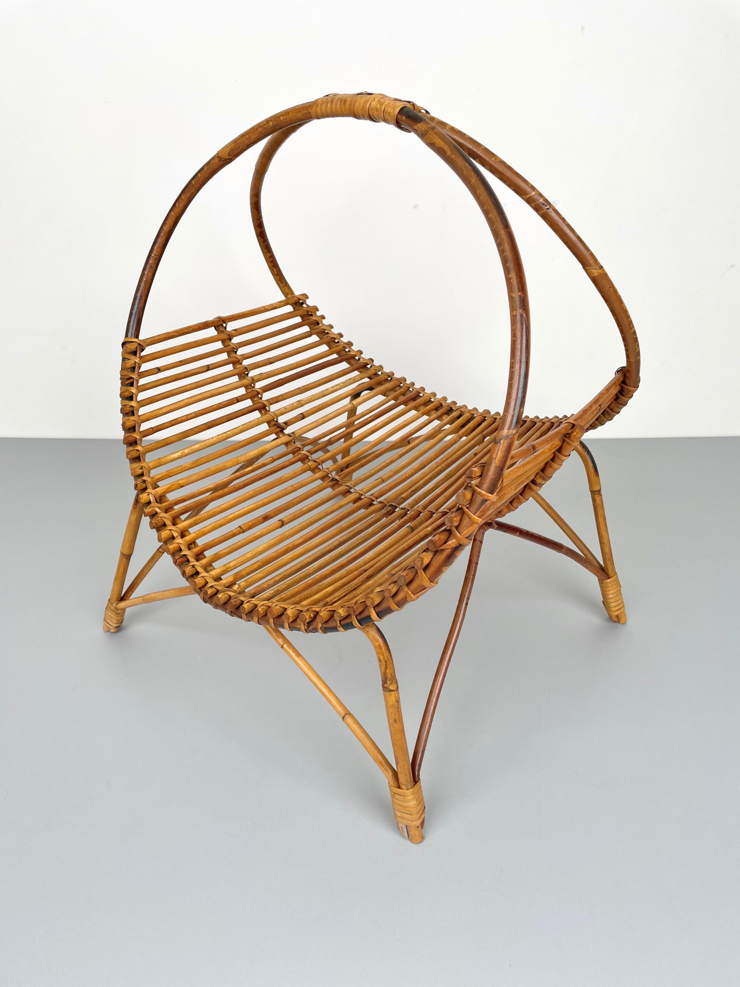 Rattan & Bamboo Curved Magazine Rack, Italy, 1960s For Sale 4