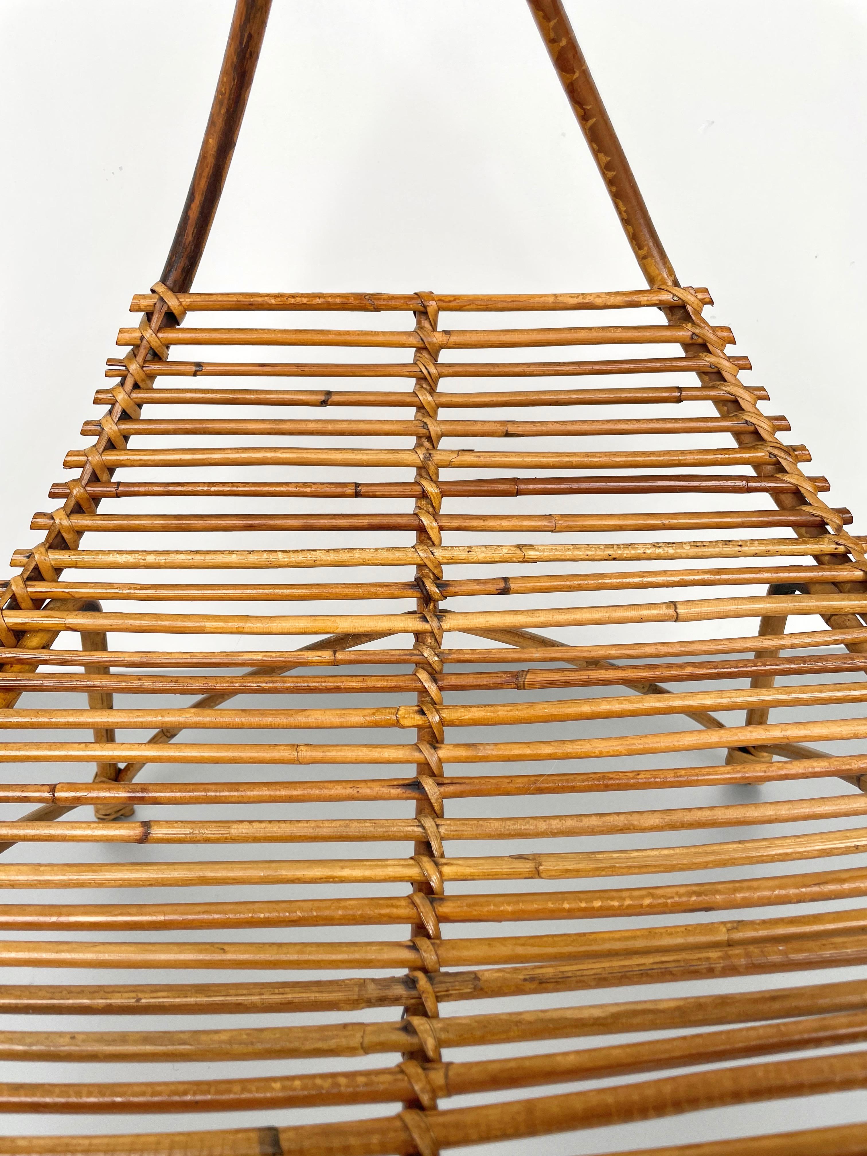 Rattan & Bamboo Curved Magazine Rack, Italy, 1960s For Sale 7