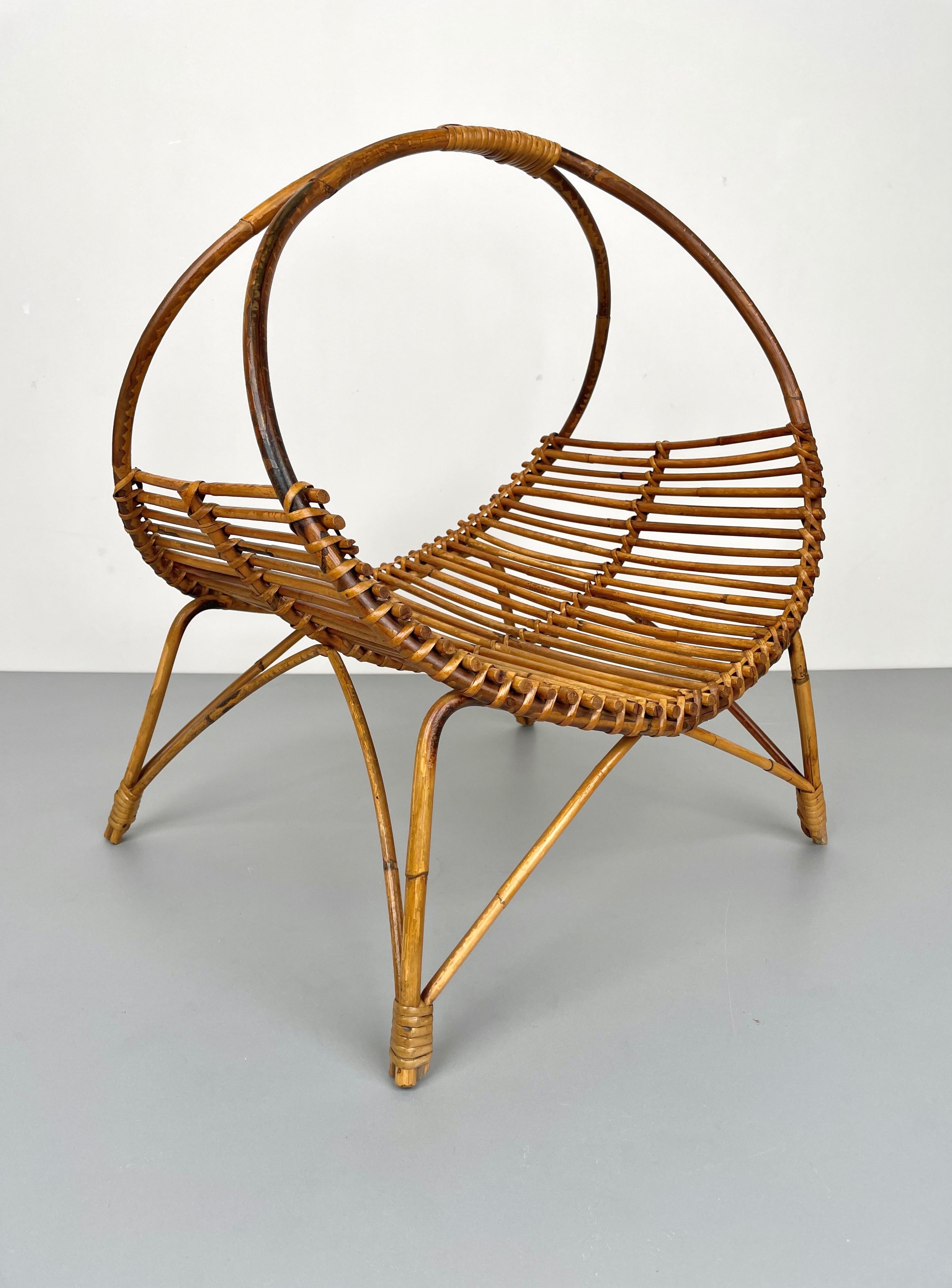 Mid-Century Modern Rattan & Bamboo Curved Magazine Rack, Italy, 1960s For Sale