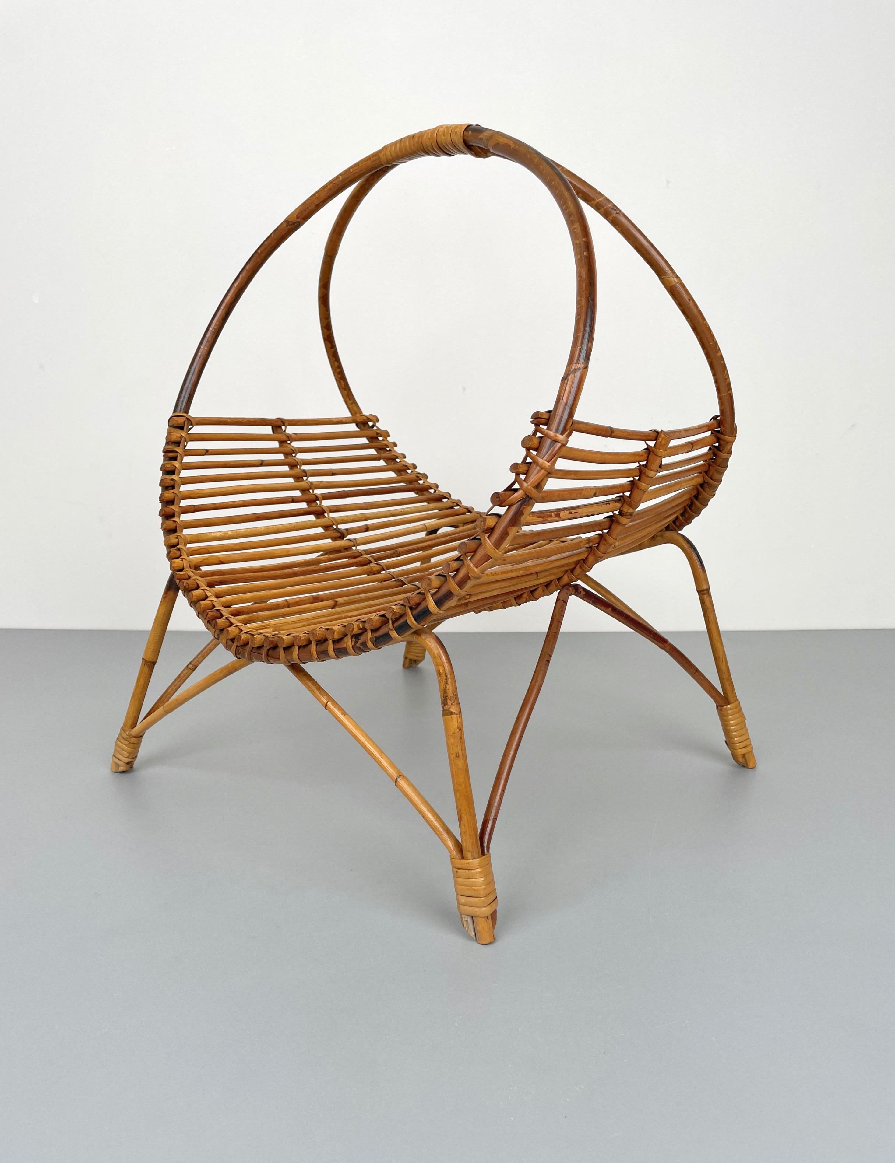 Rattan & Bamboo Curved Magazine Rack, Italy, 1960s In Good Condition For Sale In Rome, IT