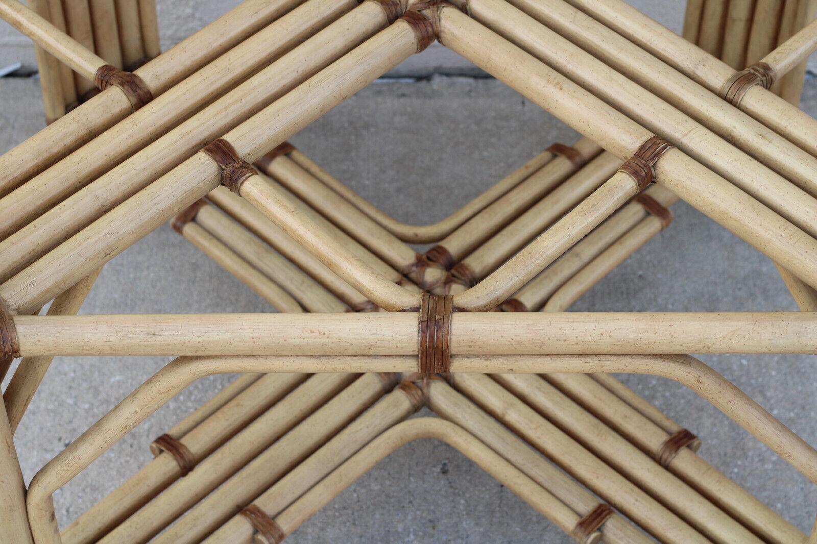 Base de table à manger en bambou et rotin par Drexel Heritage en vente 3