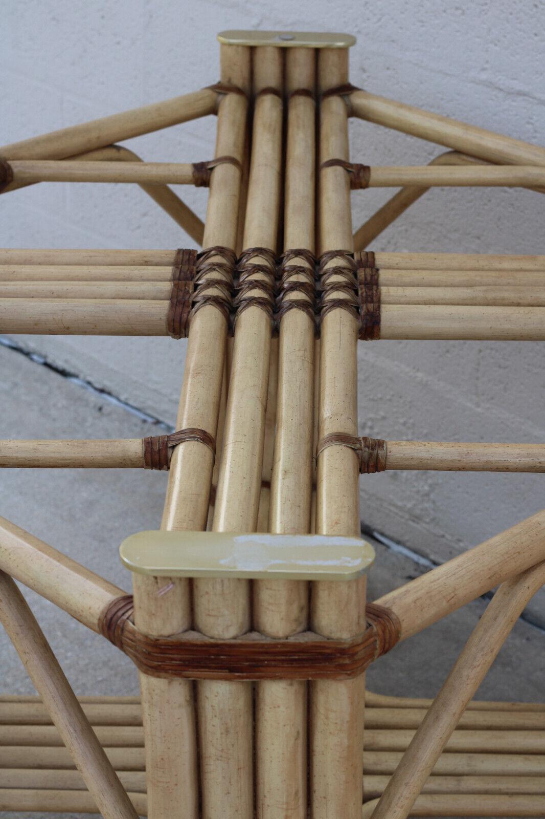 Base de table à manger en bambou et rotin par Drexel Heritage en vente 4