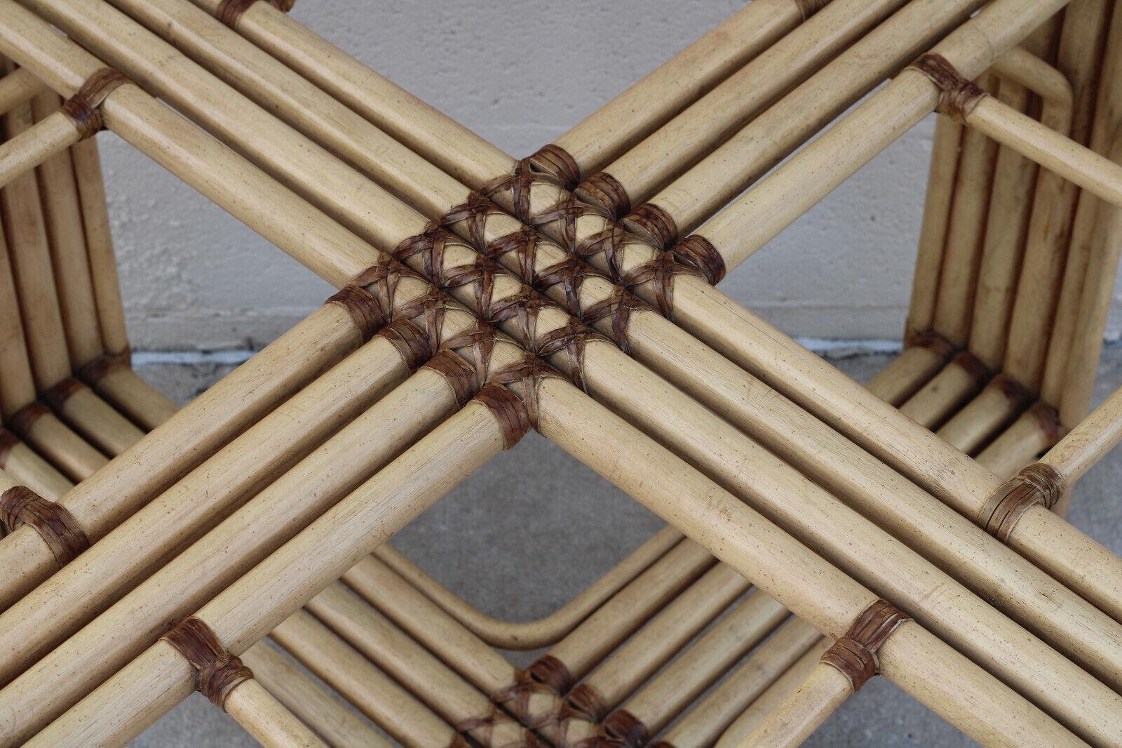 Base de table à manger en bambou et rotin par Drexel Heritage en vente 8