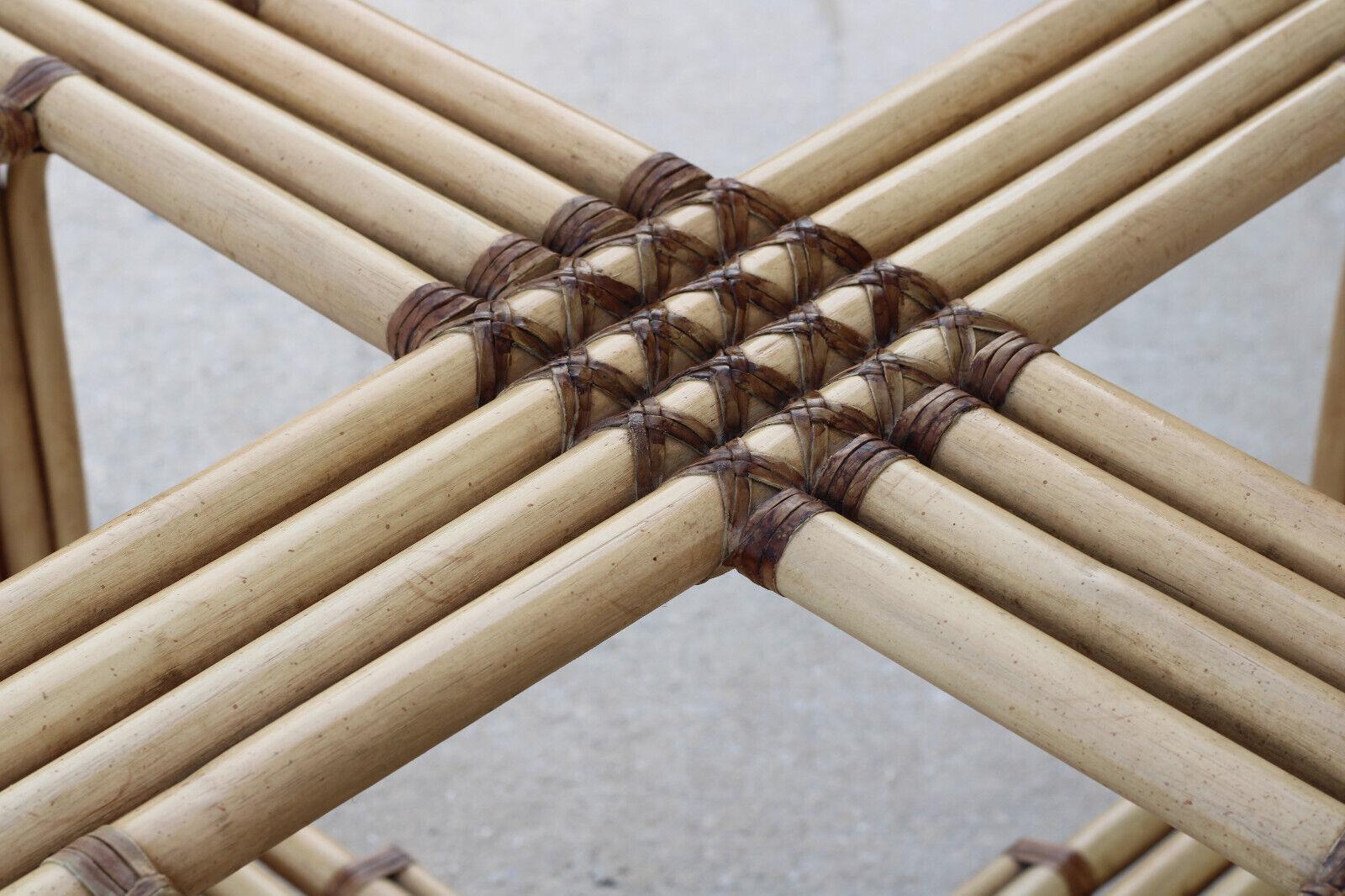 Organique Base de table à manger en bambou et rotin par Drexel Heritage en vente