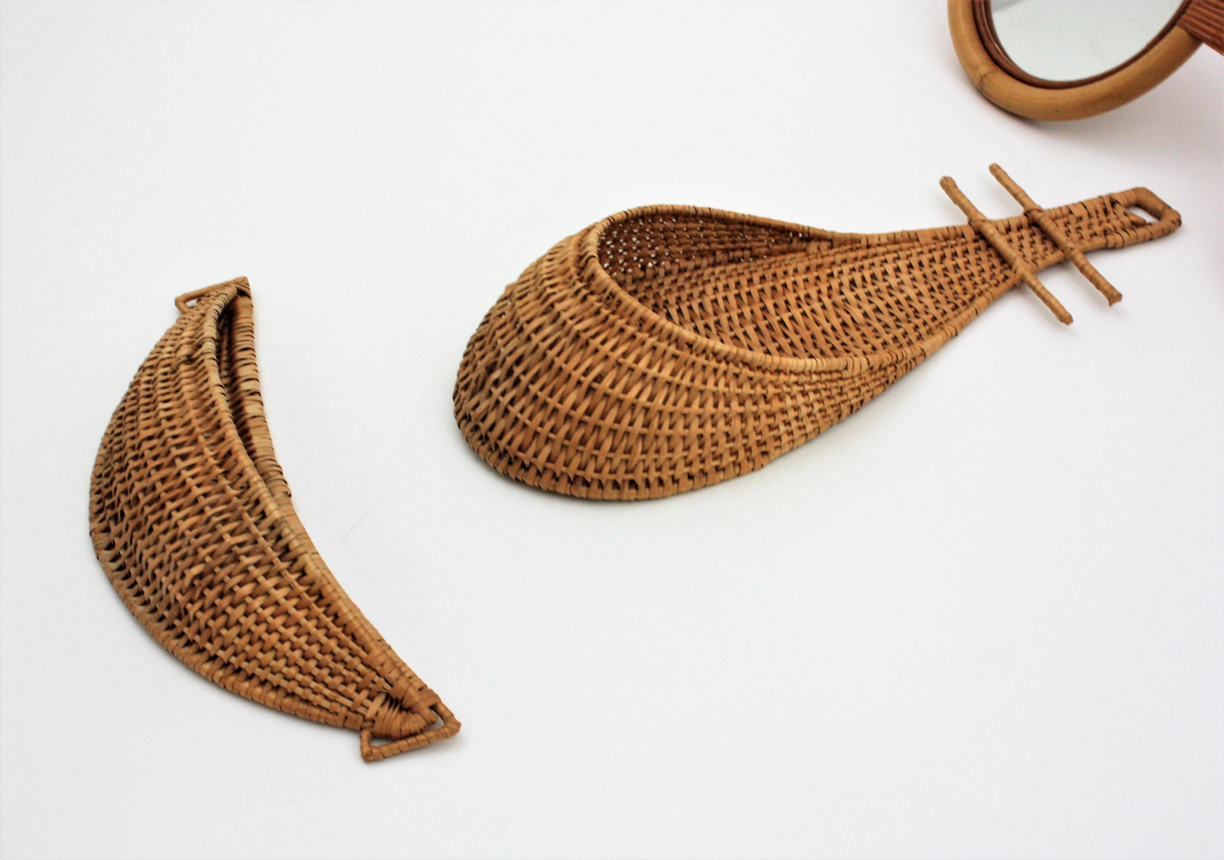Rattan Bamboo Wicker Face Glasses Mirror Wall Decoration In Good Condition For Sale In Barcelona, ES
