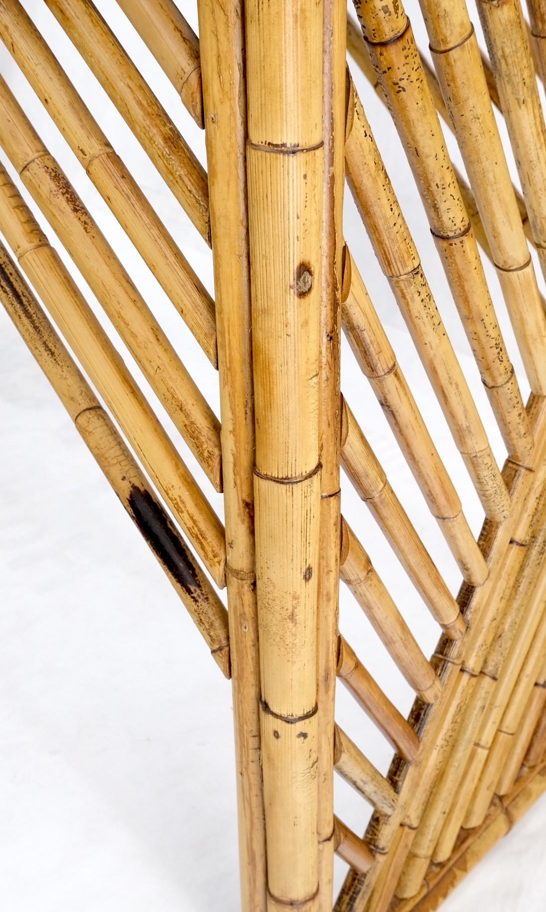 Laqué Table de canapé console en bambou rotin avec plateau en verre en vente