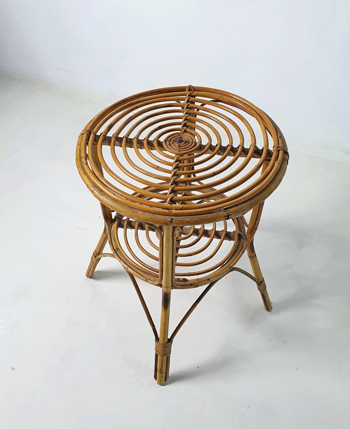 Rattan Bamboo Italian Side Table, Bonacina Style, 1950s In Good Condition In Albano Laziale, Rome/Lazio