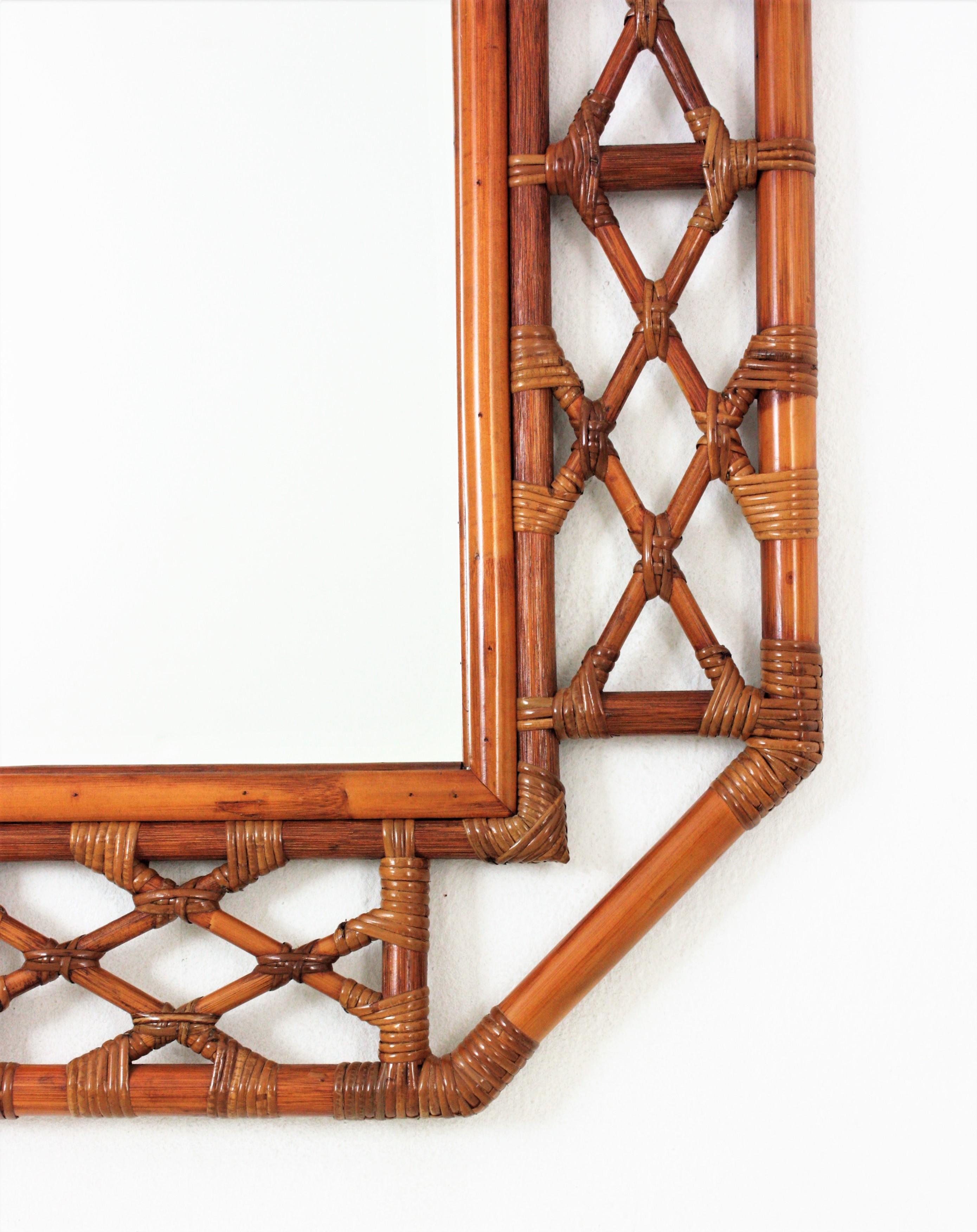 Spanish Large Rattan Bamboo Octagonal Wall Mirror In Good Condition For Sale In Barcelona, ES