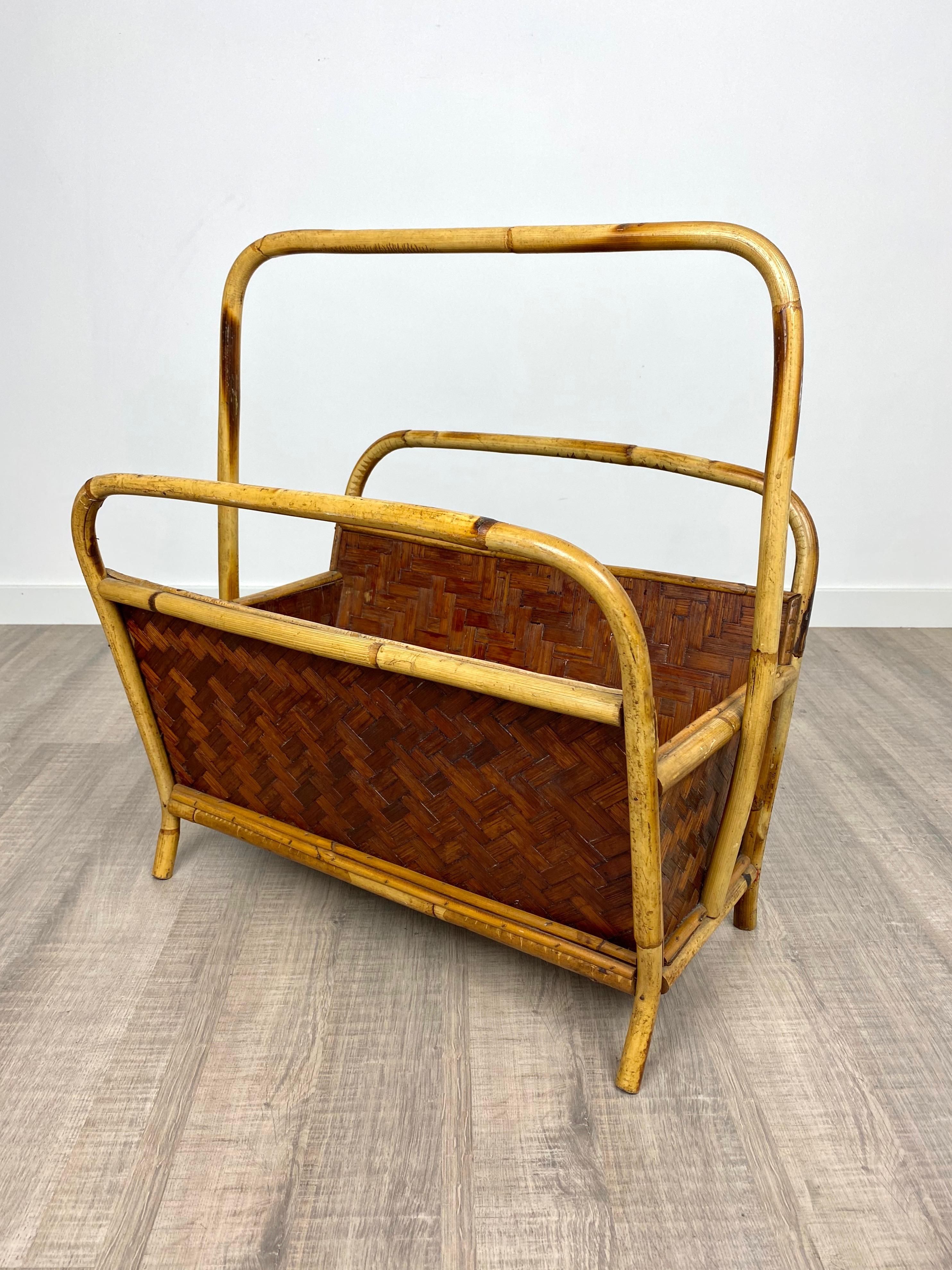 Mid-Century Modern Rattan and Bamboo Magazine Rack Italy 1960s Franco Albini Style For Sale