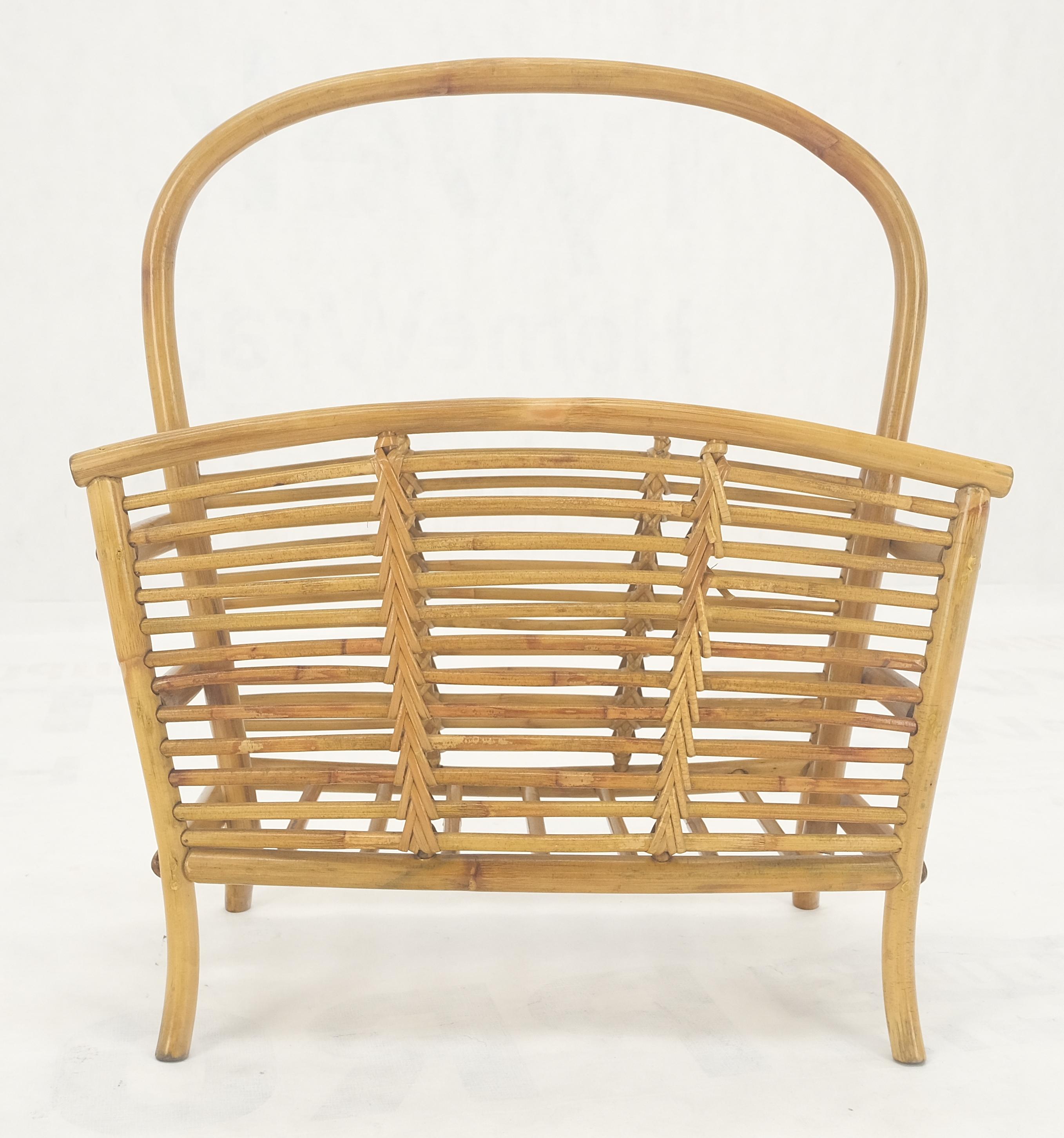 Rattan Bamboo Mid Century Modern c1960s Magazine Rack Super Clean MINT! In Good Condition For Sale In Rockaway, NJ