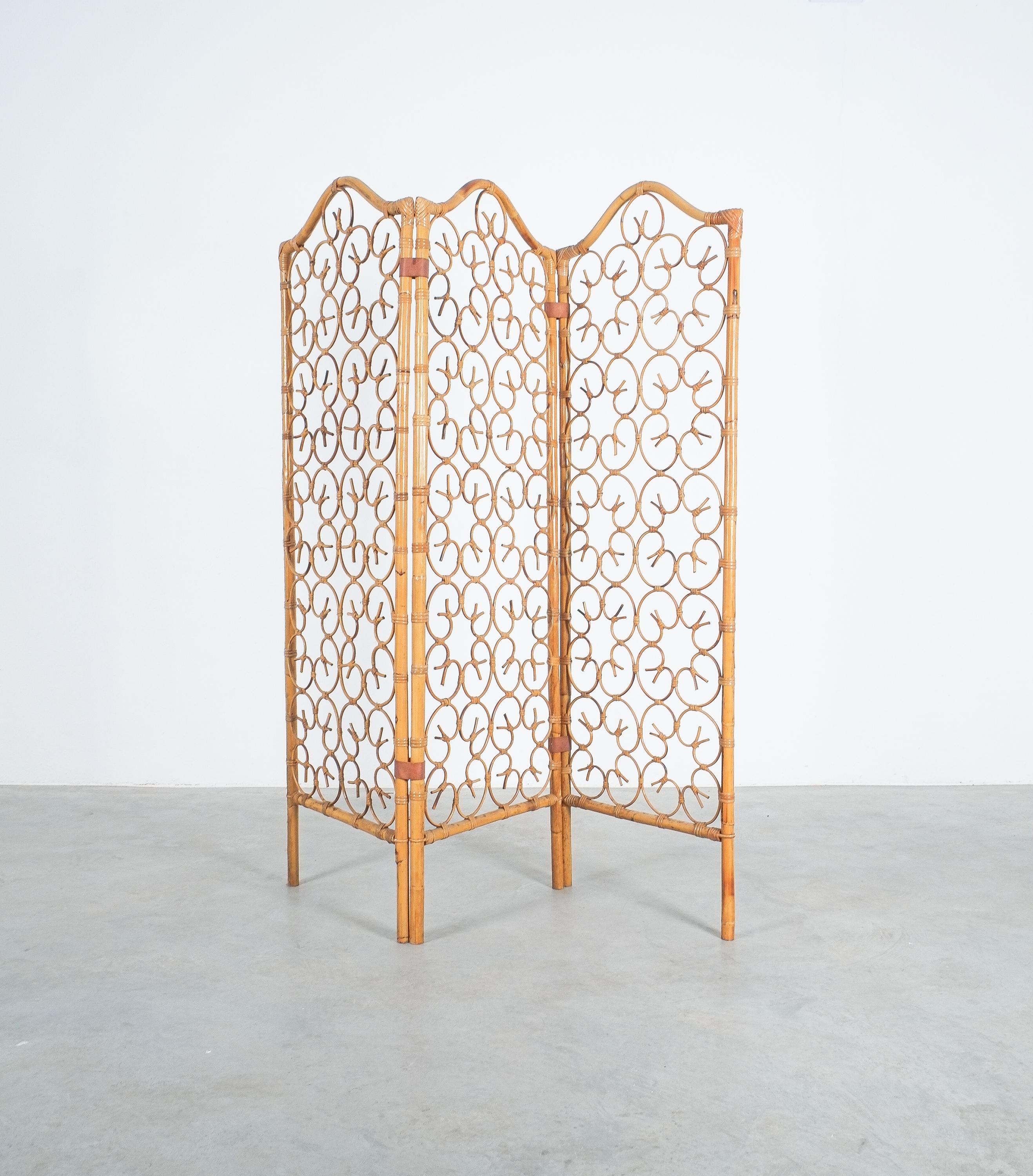 Rattan Bamboo Room Divider Screen Paravant Italy, circa 1965 For Sale 4